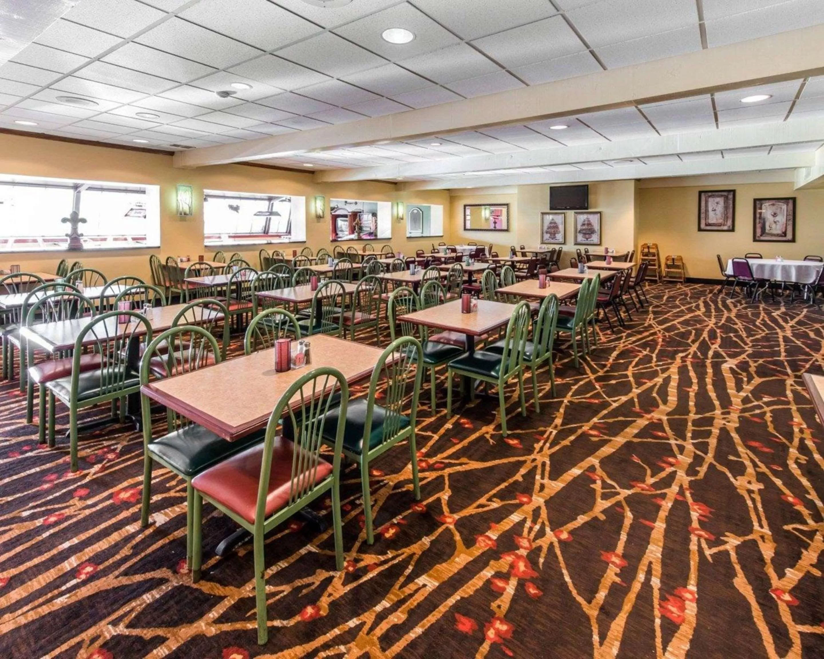 Restaurant/places to eat in Quality Inn & Suites Erie near Casino