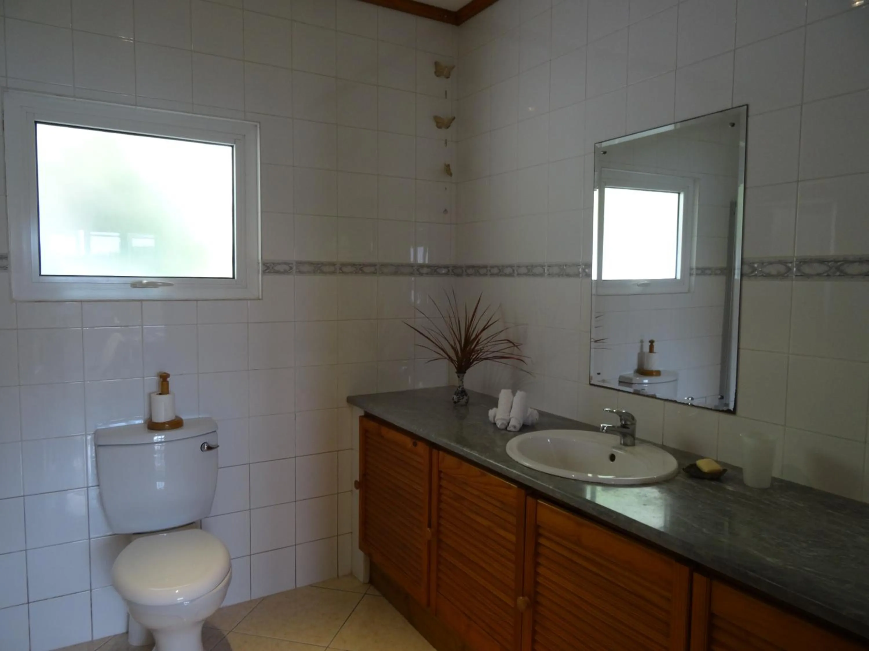 Toilet in Sailfish Beach Villas
