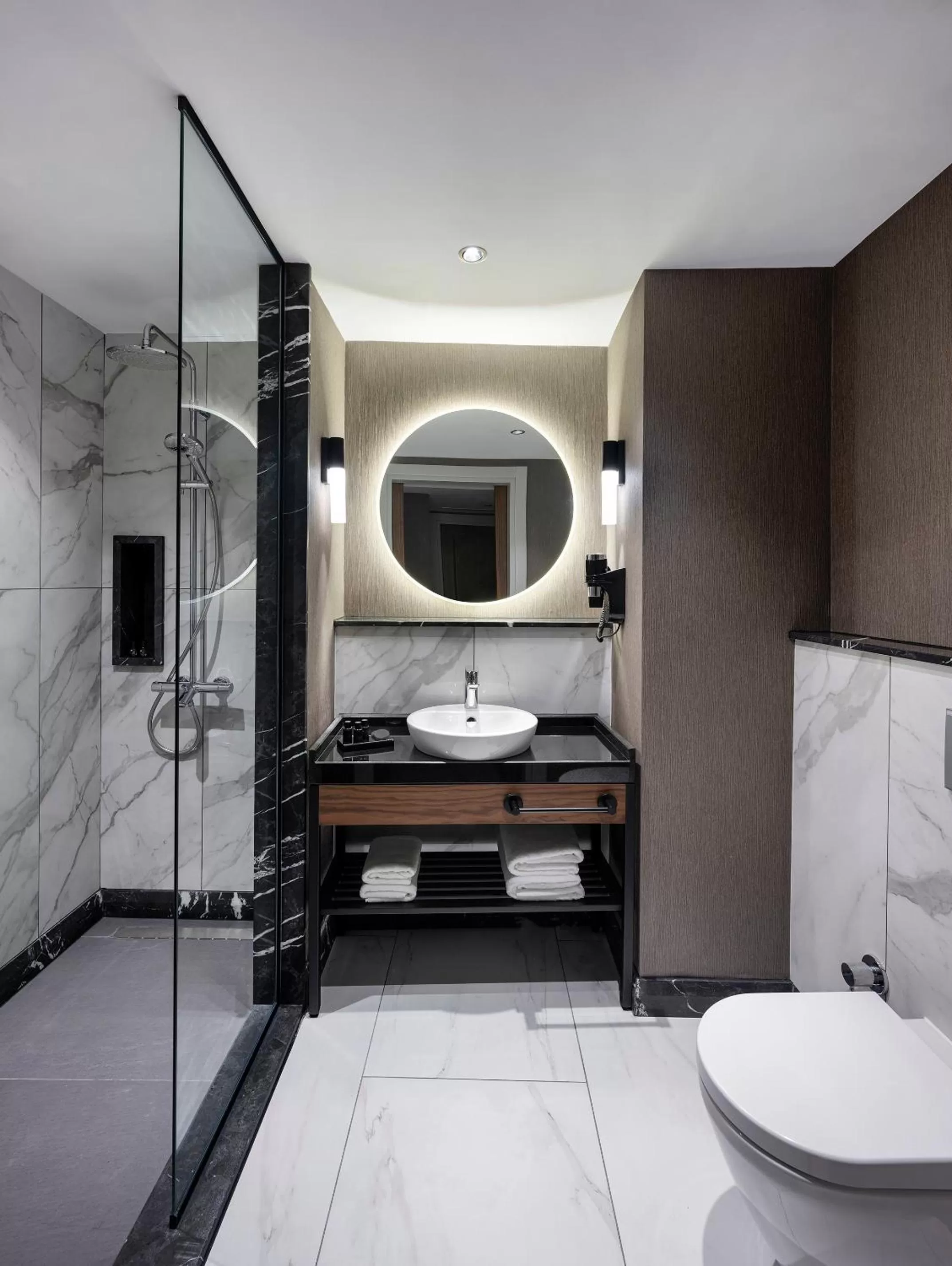 Shower in Livro Hotel