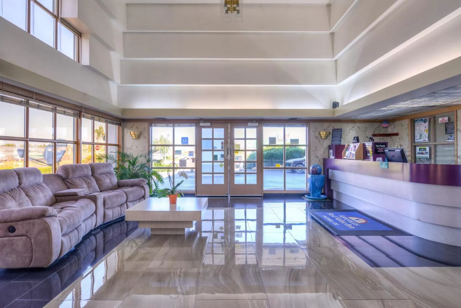 Lobby or reception in Americas Best Value Inn Phoenix Medford