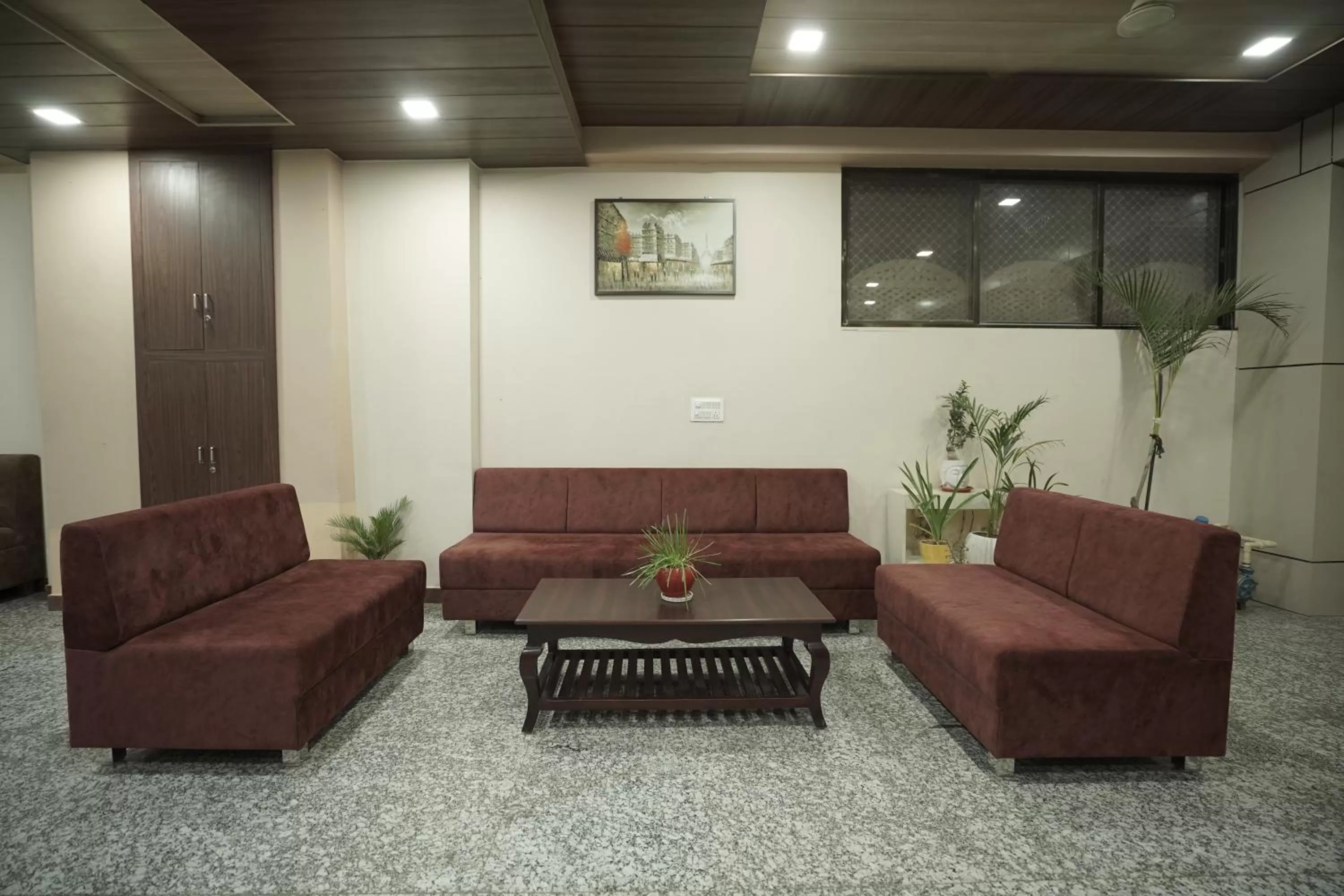 Seating area in Hotel Silver Cloud