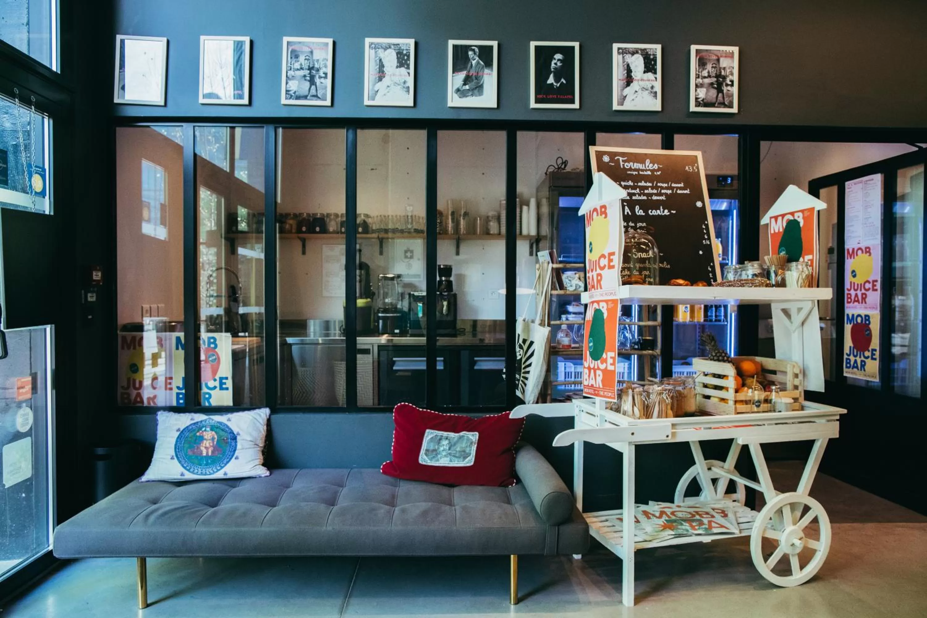 Food and drinks in MOB HOTEL Lyon Confluence