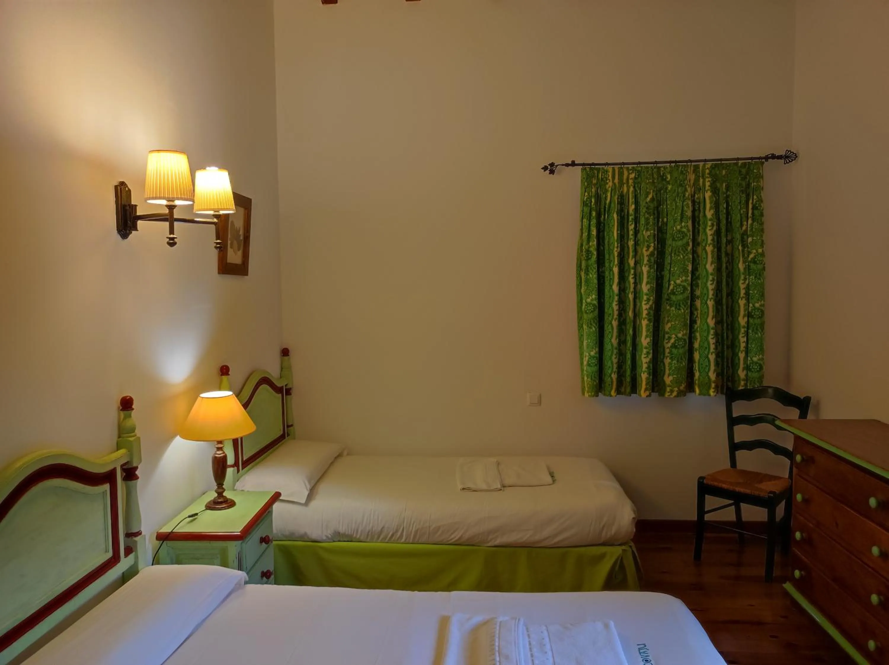 Bedroom, Bed in Viviendas Rurales El Covaju