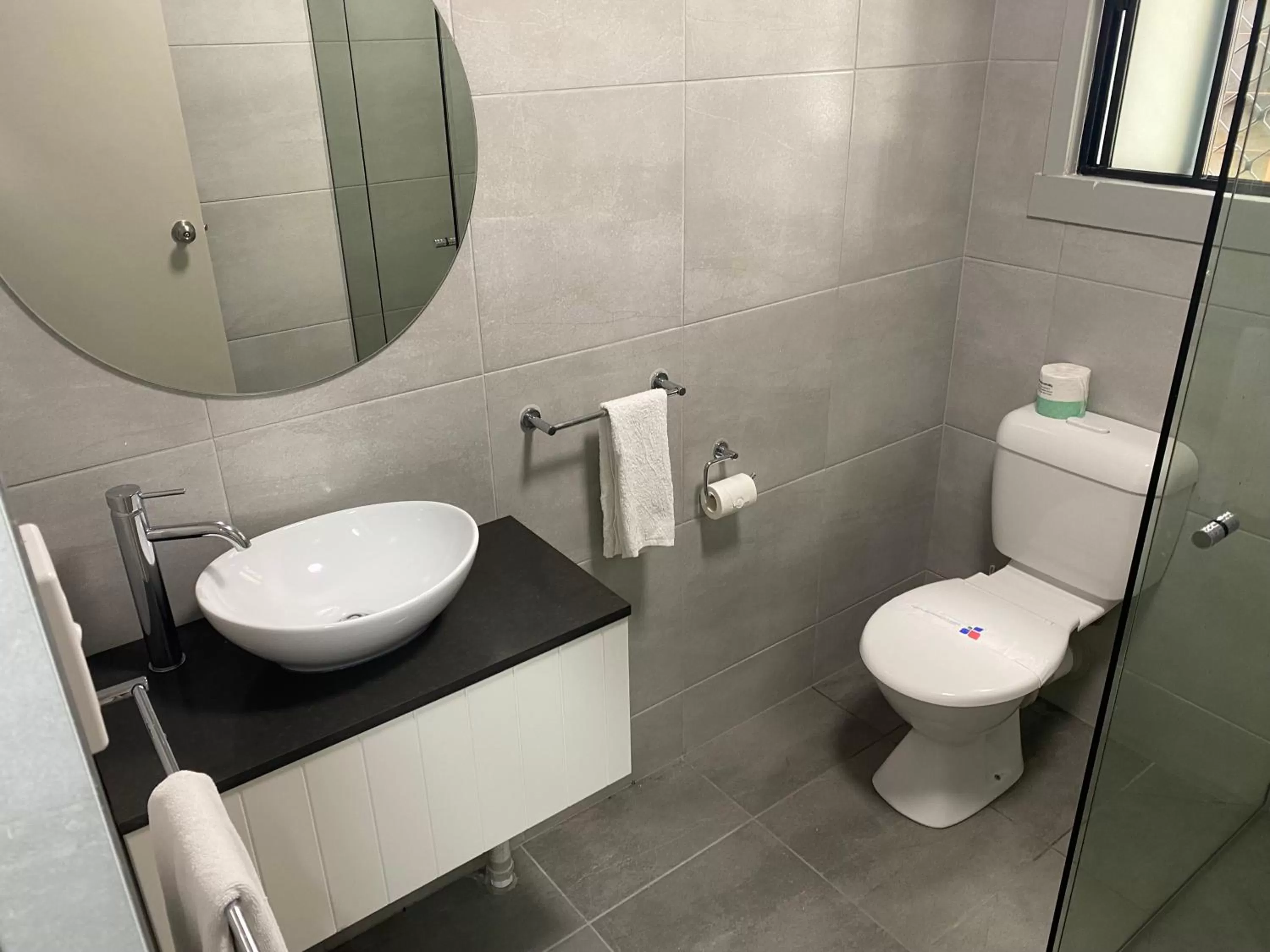 Bathroom in Rix Hotel Motel