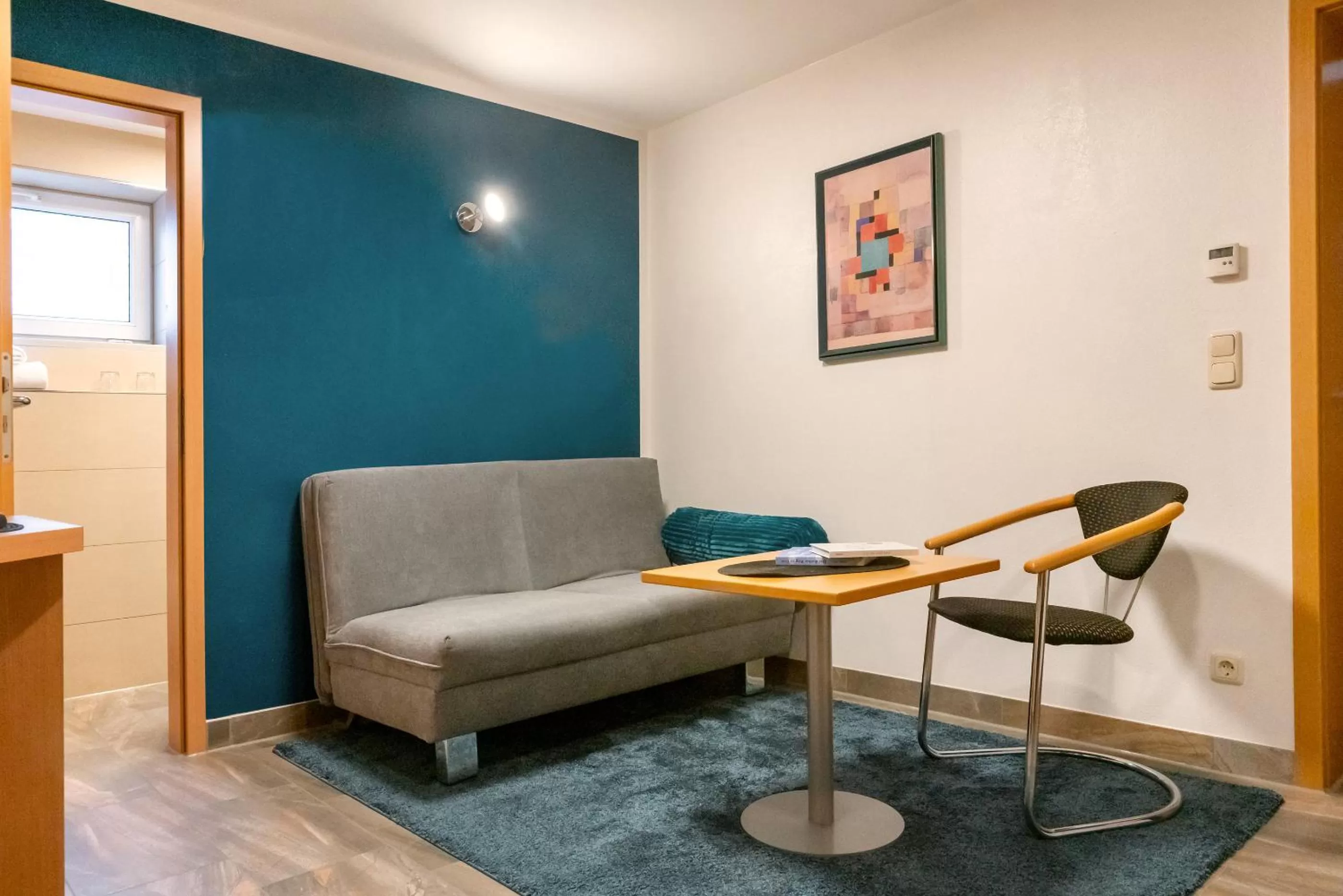 Photo of the whole room, Seating Area in Donau-Hotel