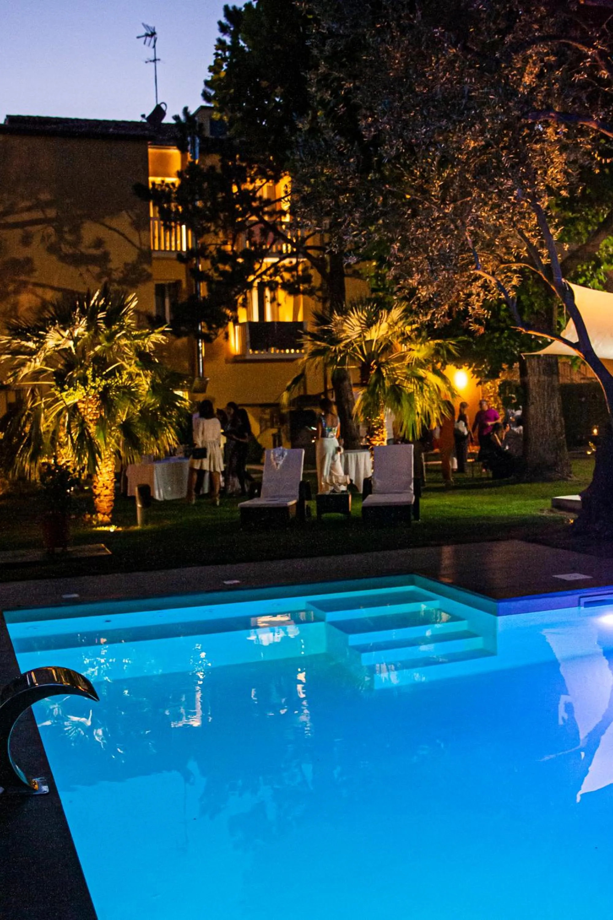 Swimming pool in Viktoria Palace Hotel