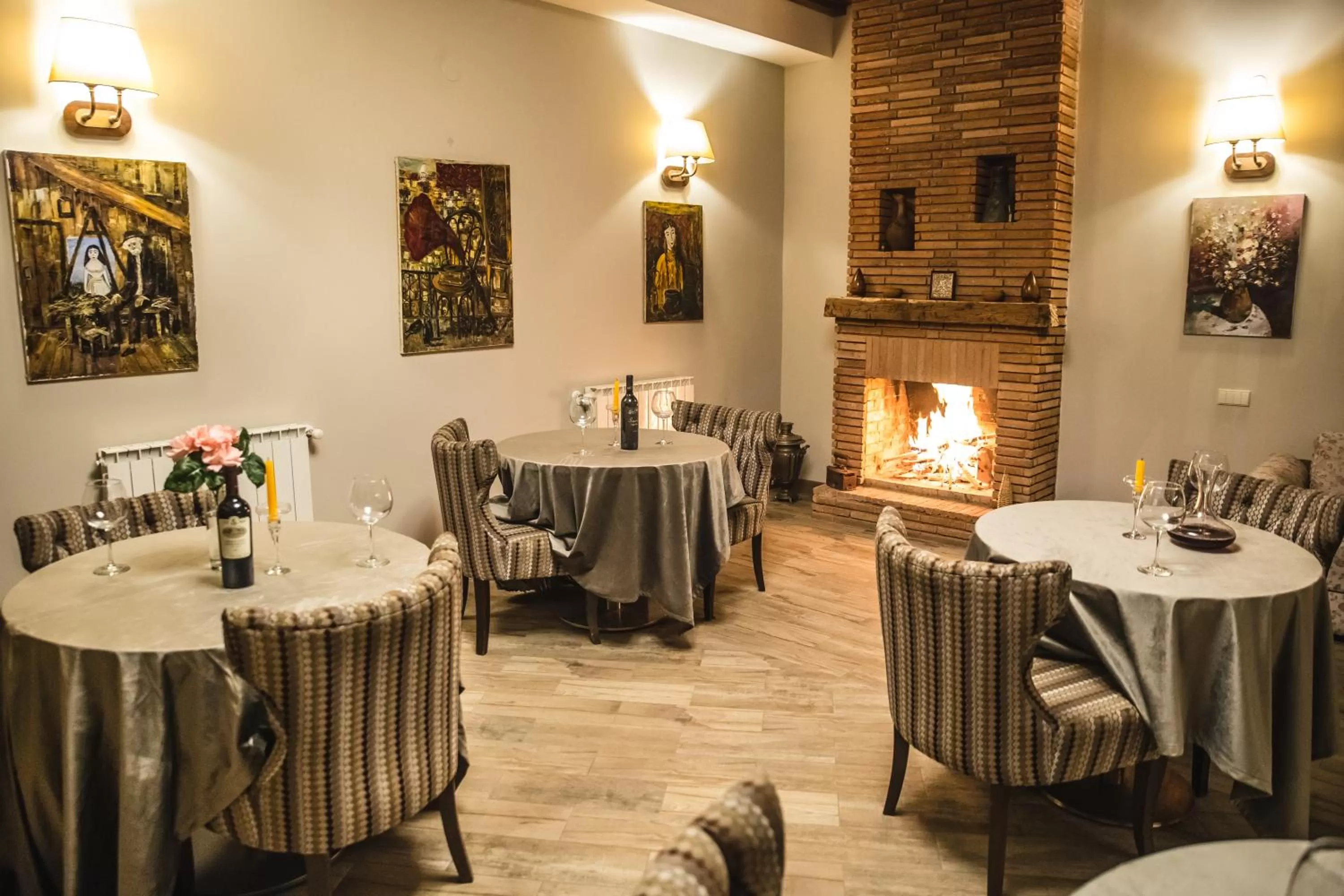 Communal lounge/ TV room, Restaurant/Places to Eat in Hotel Winoterra