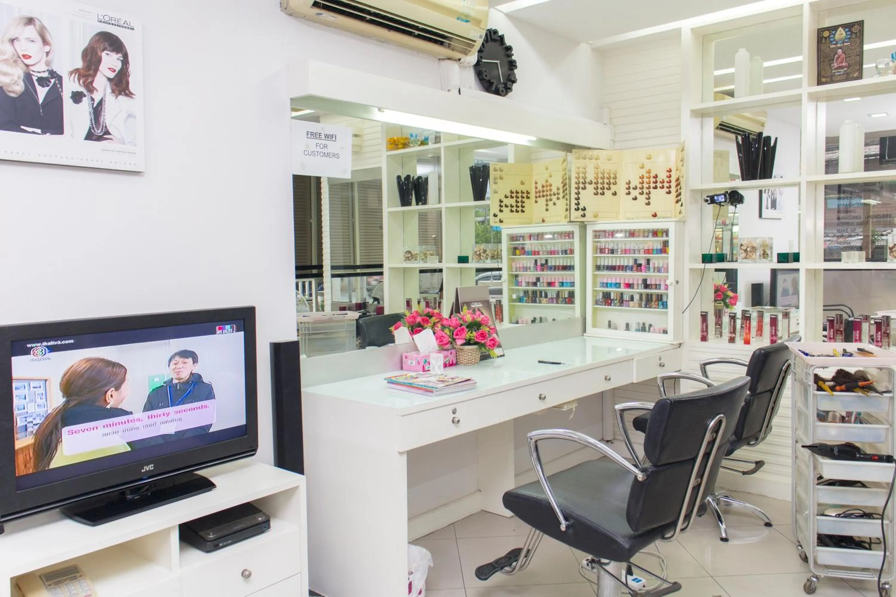 On-site shops in K.V.Mansion