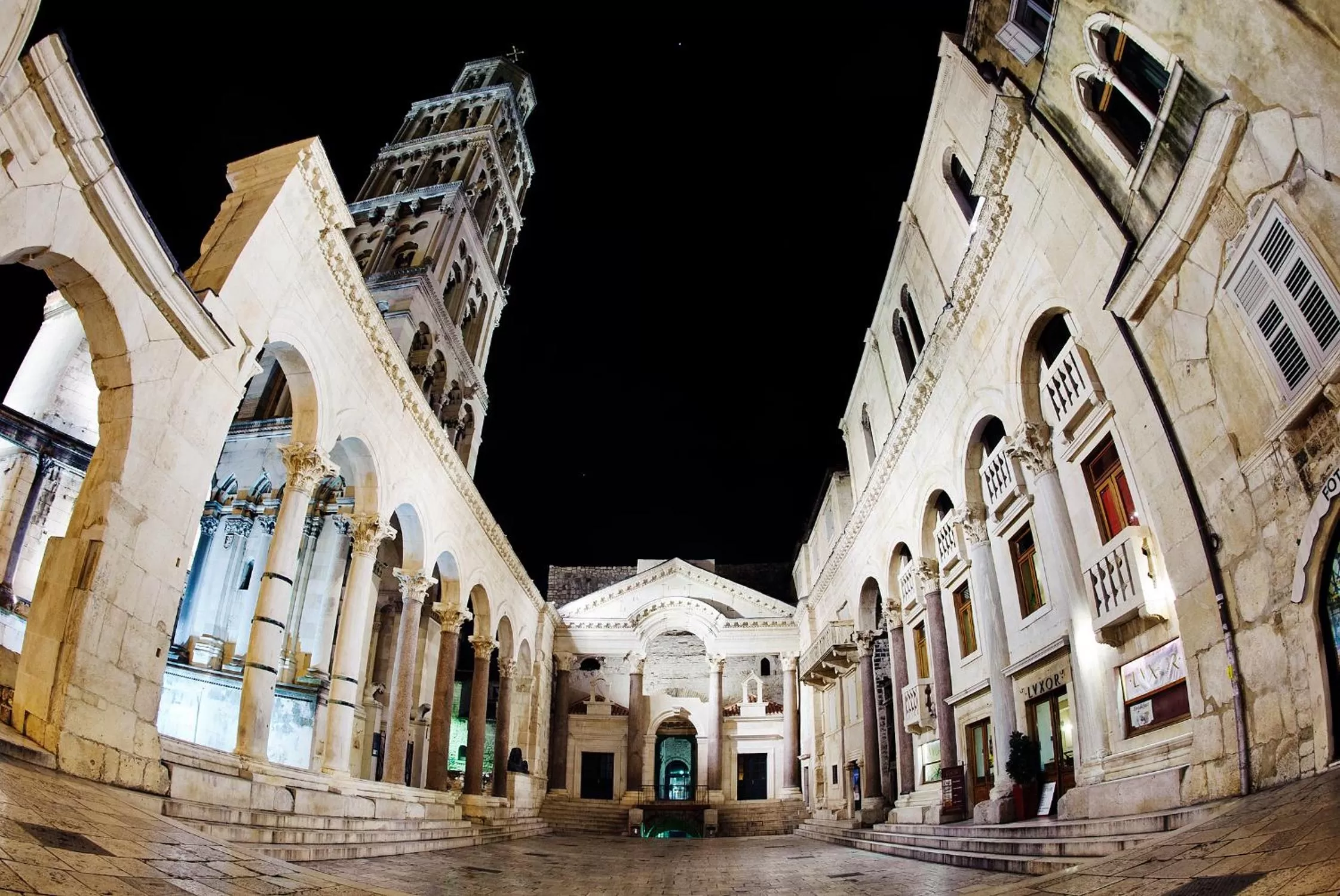 Nearby landmark, Neighborhood in Luxury rooms Skystar-Split