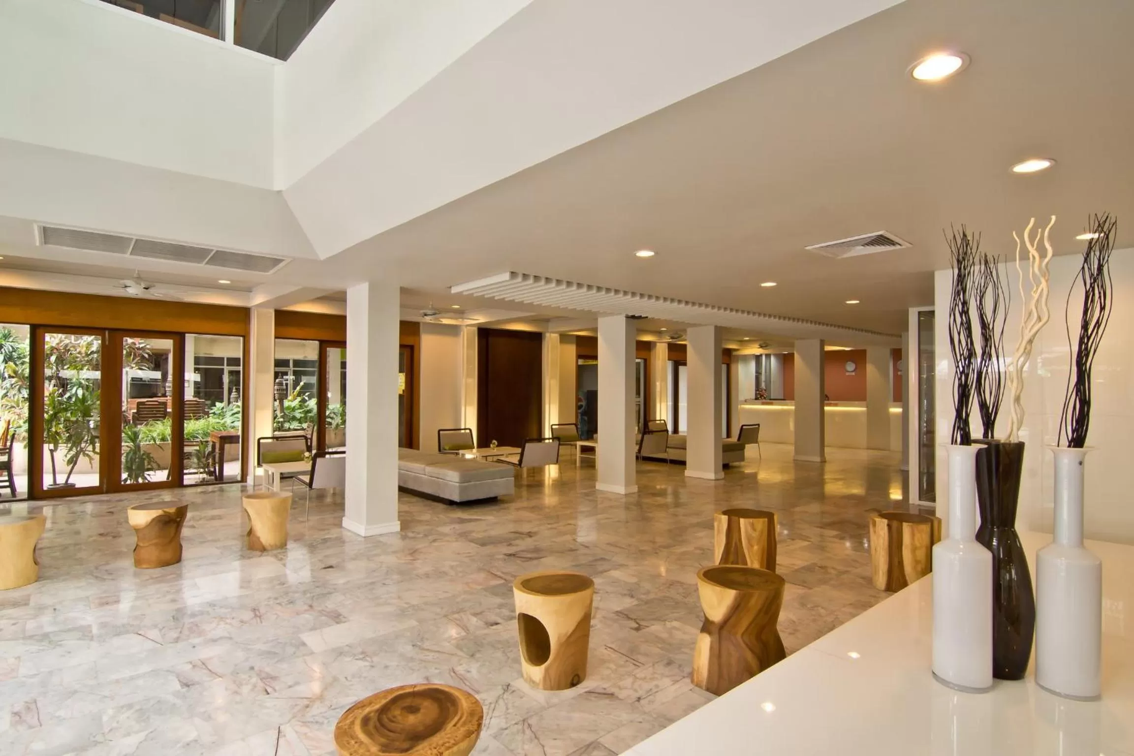 Lobby or reception in Sunshine Hotel & Residences