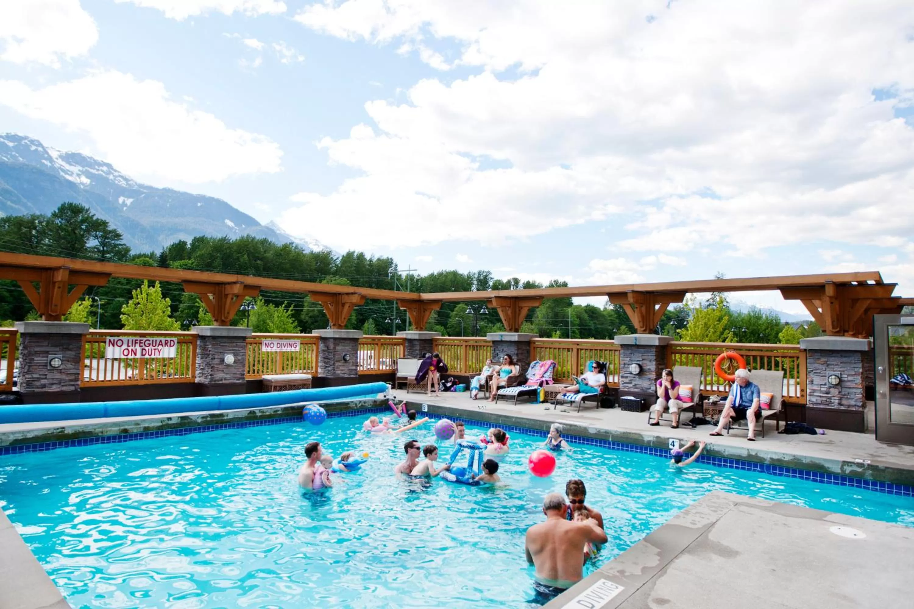 Swimming pool in Executive Suites Hotel and Resort, Squamish