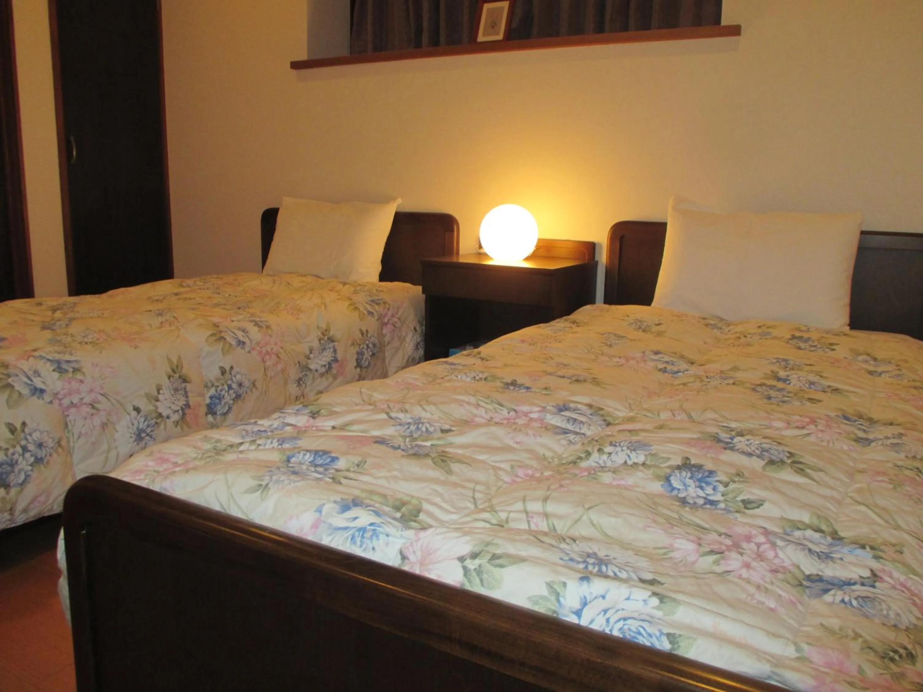 Photo of the whole room, Bed in Jemsty Inn Hakone Ashinoko