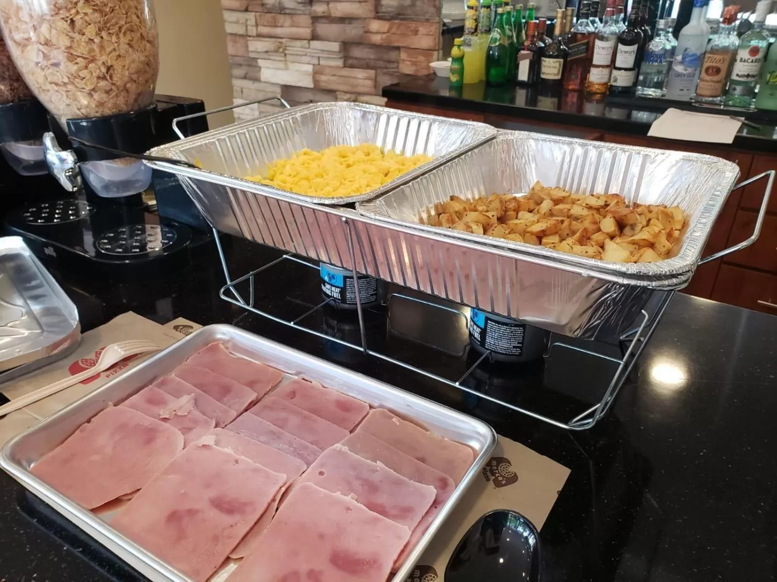 Restaurant/places to eat, Food in Arecibo Inn