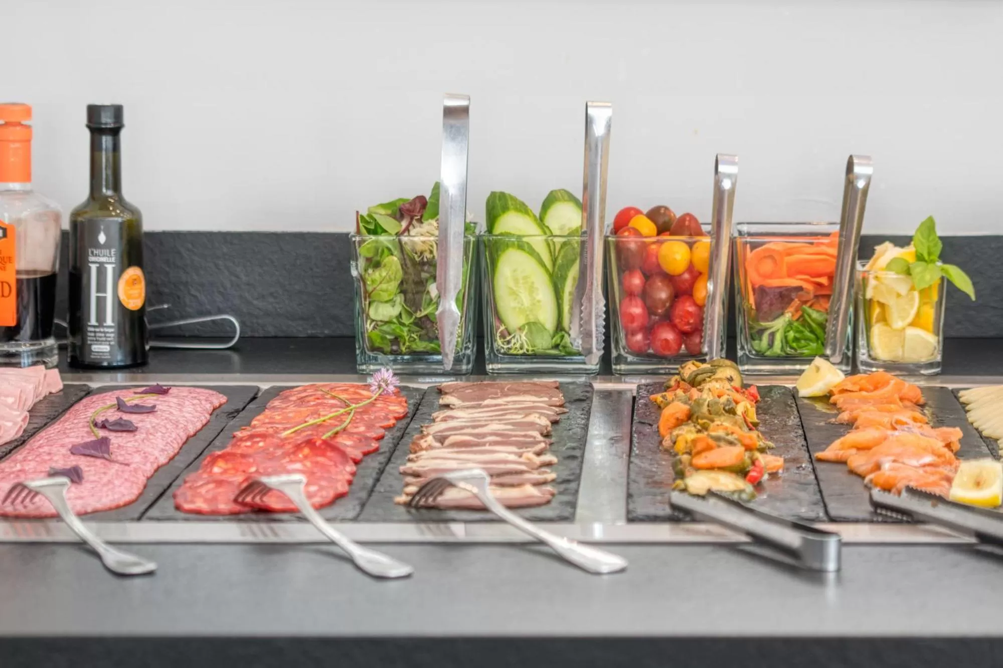 Breakfast in Hôtel Restaurant & Spa Plaisir