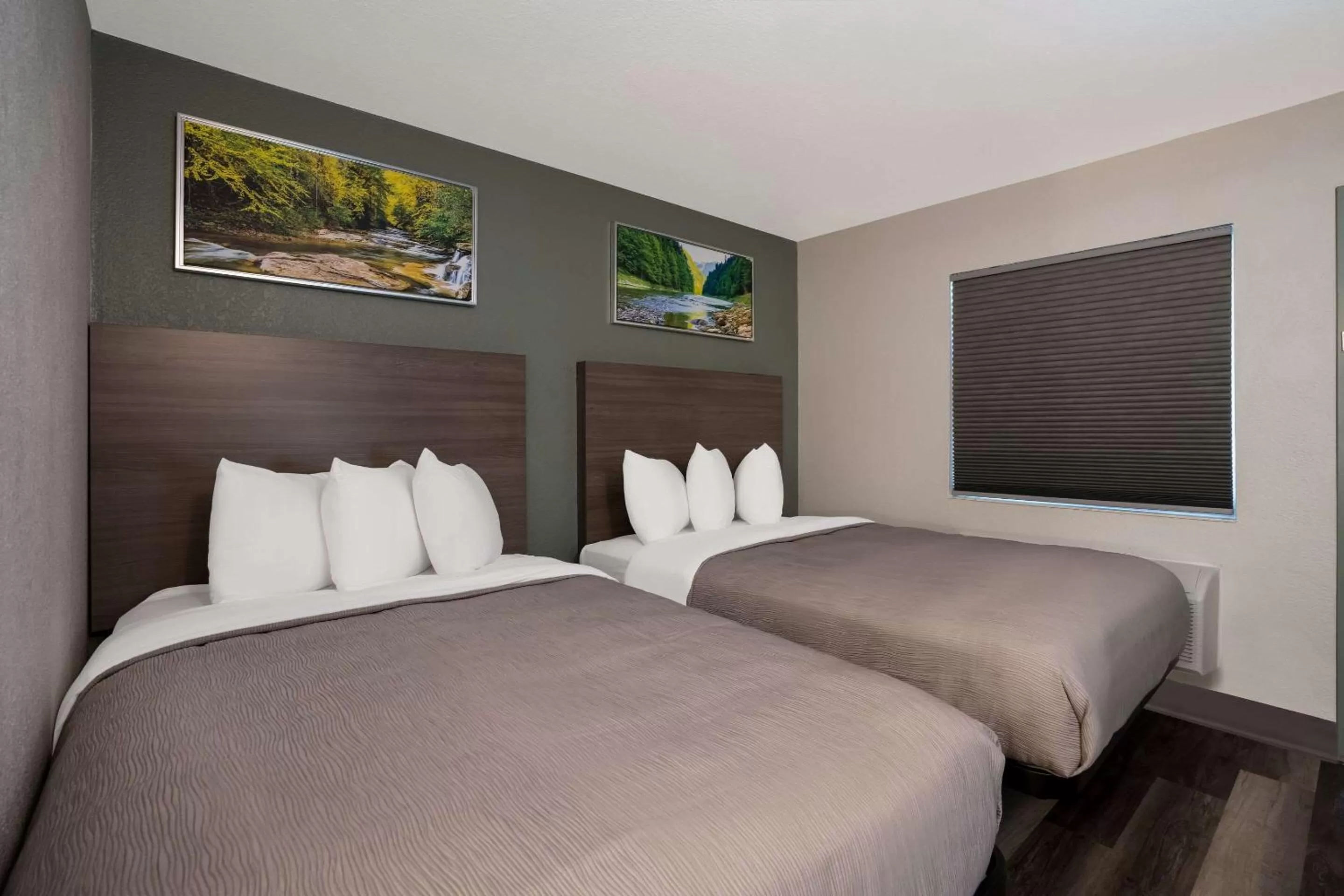 Bedroom in Quality Inn Elk Grove-Sacramento