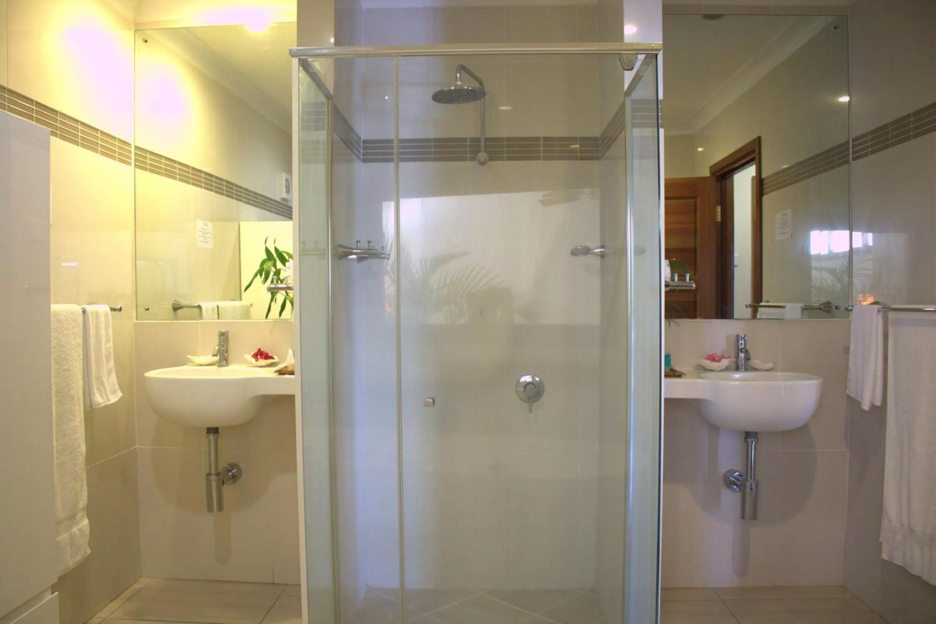 Bathroom in Rapopo Plantation Resort