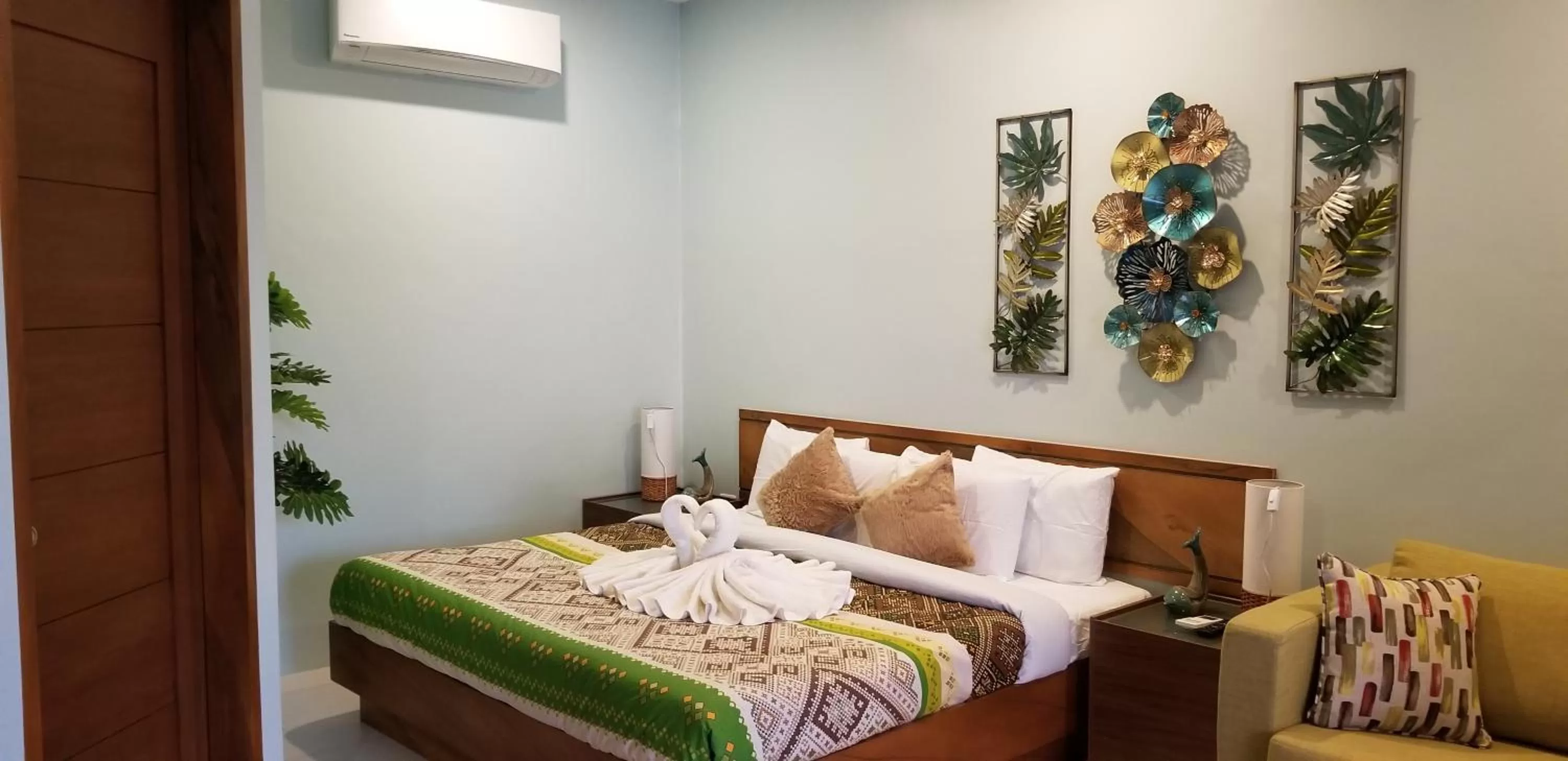 Bed in Tropical Fun Ta Sea Rentals