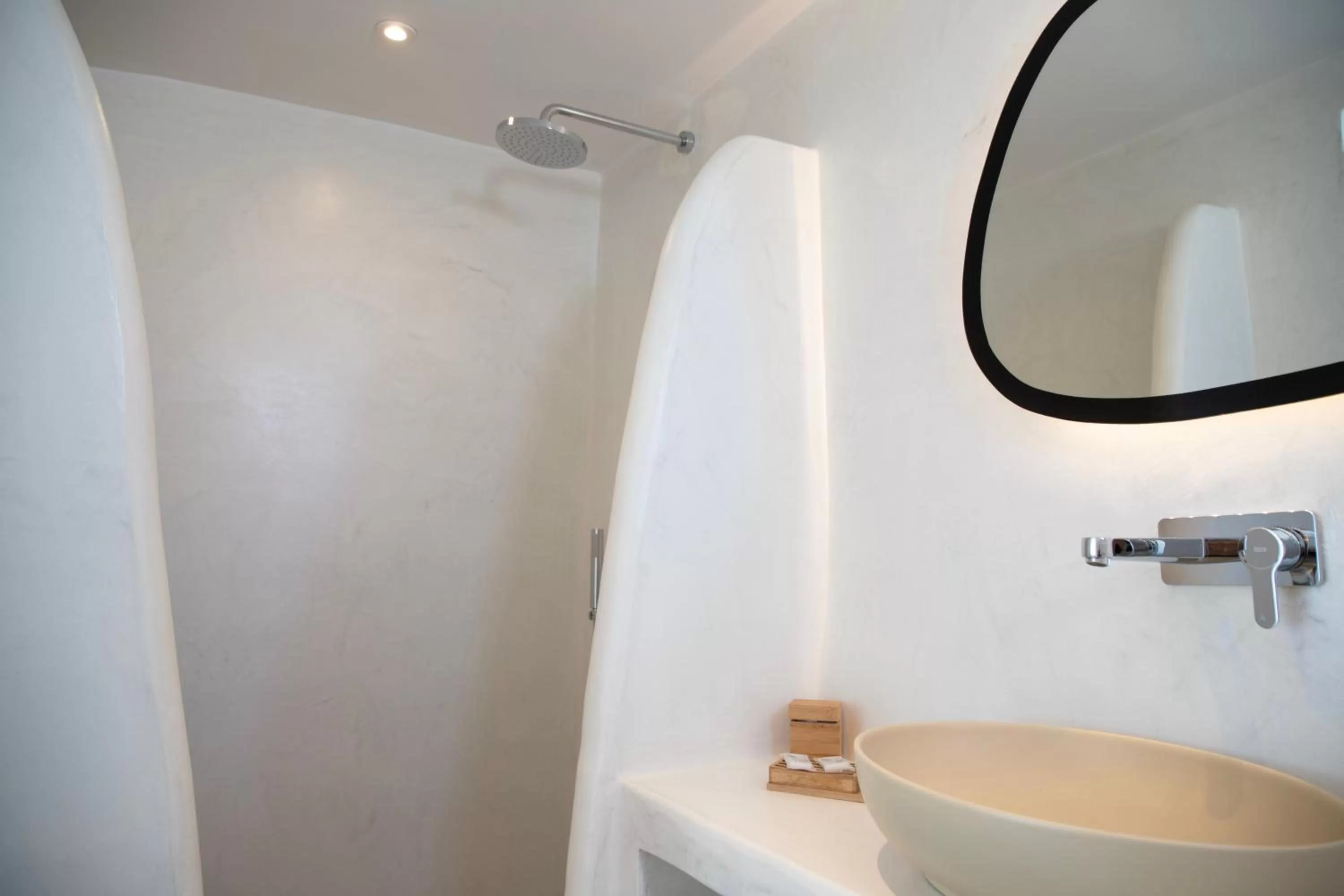 Caldera Cliff Illusion