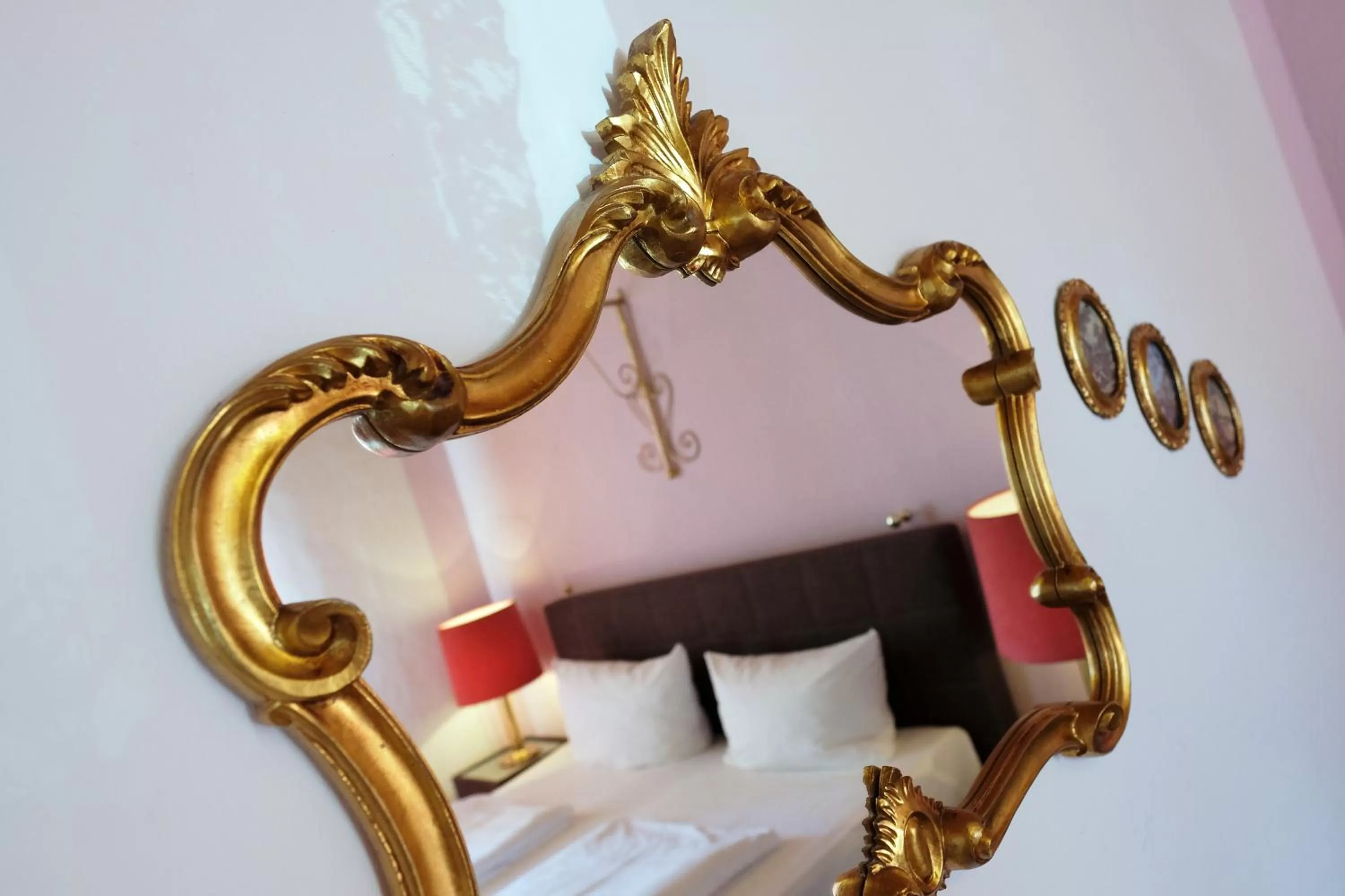 Photo of the whole room, Bed in Romantica Hotel Blauer Hecht