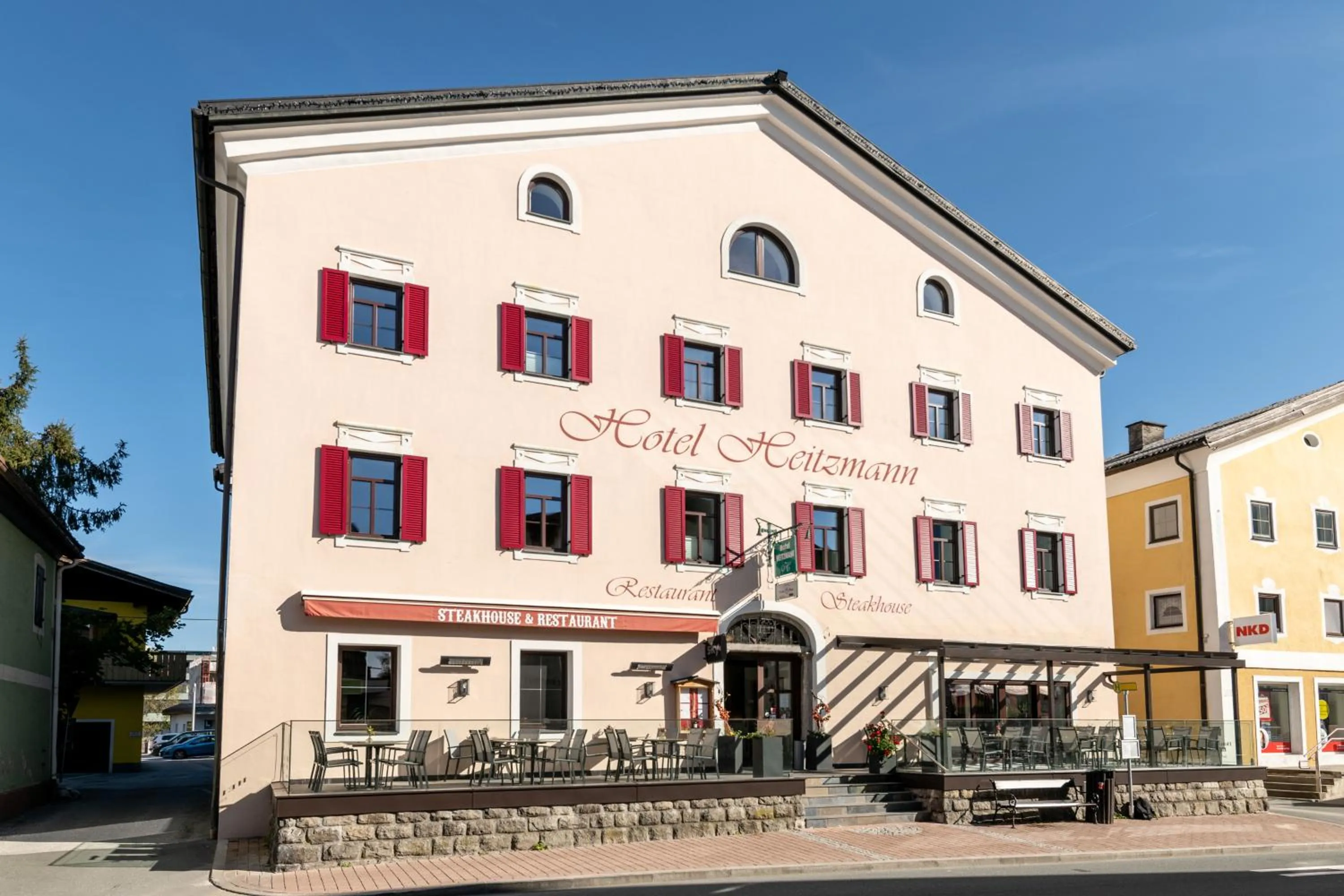 Property building in Hotel Heitzmann