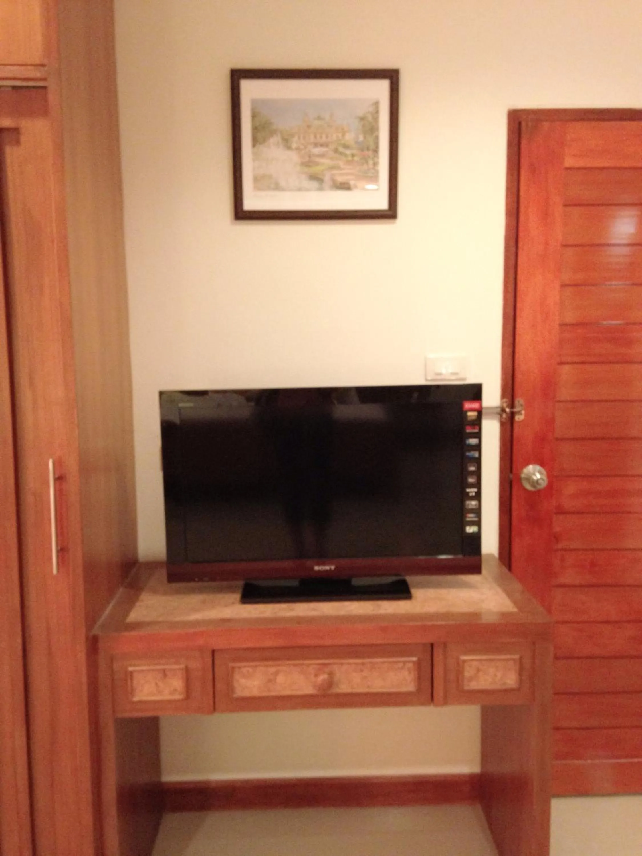 TV and multimedia in Siray House