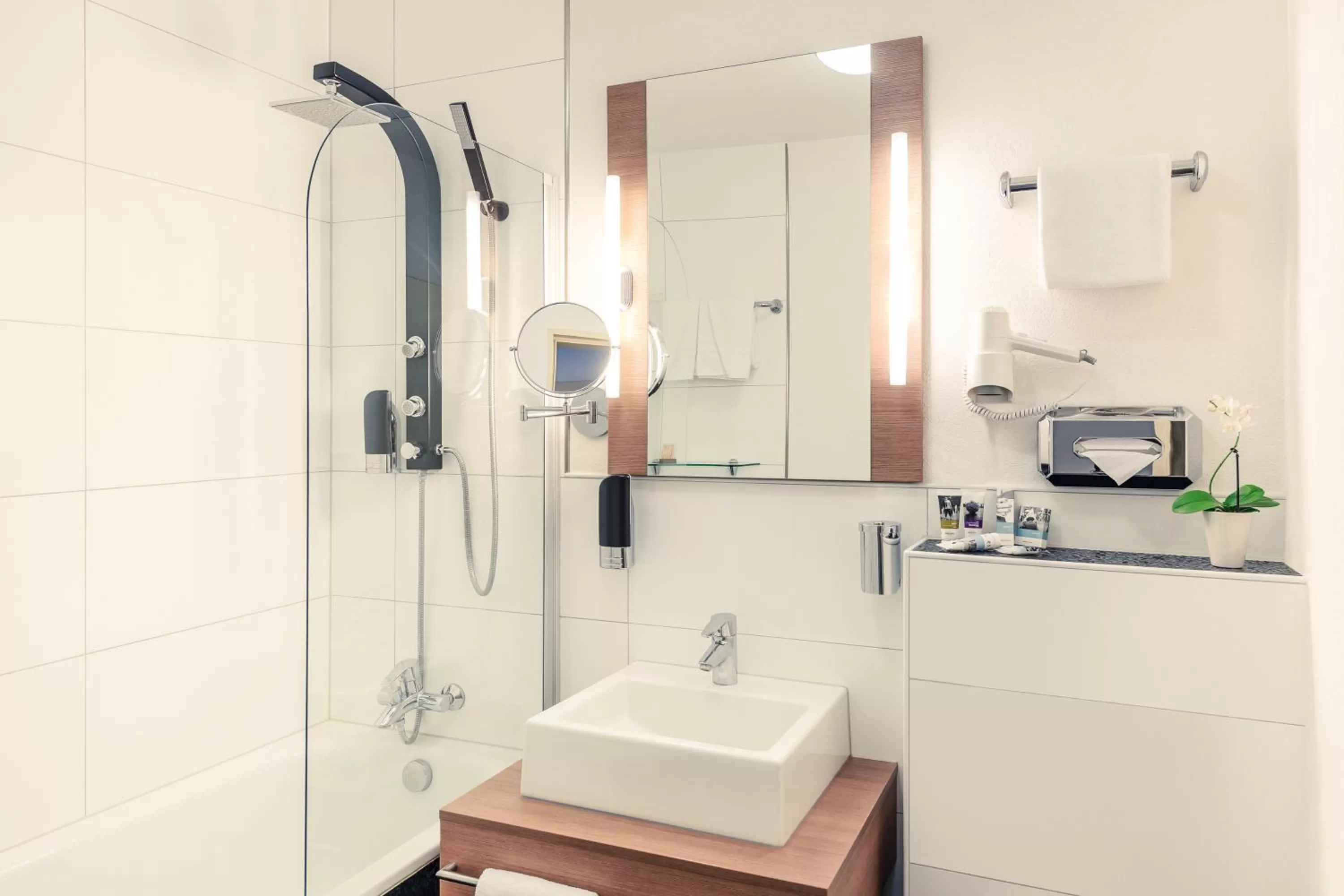 Bathroom in Mercure Hotel Kaiserhof City Center