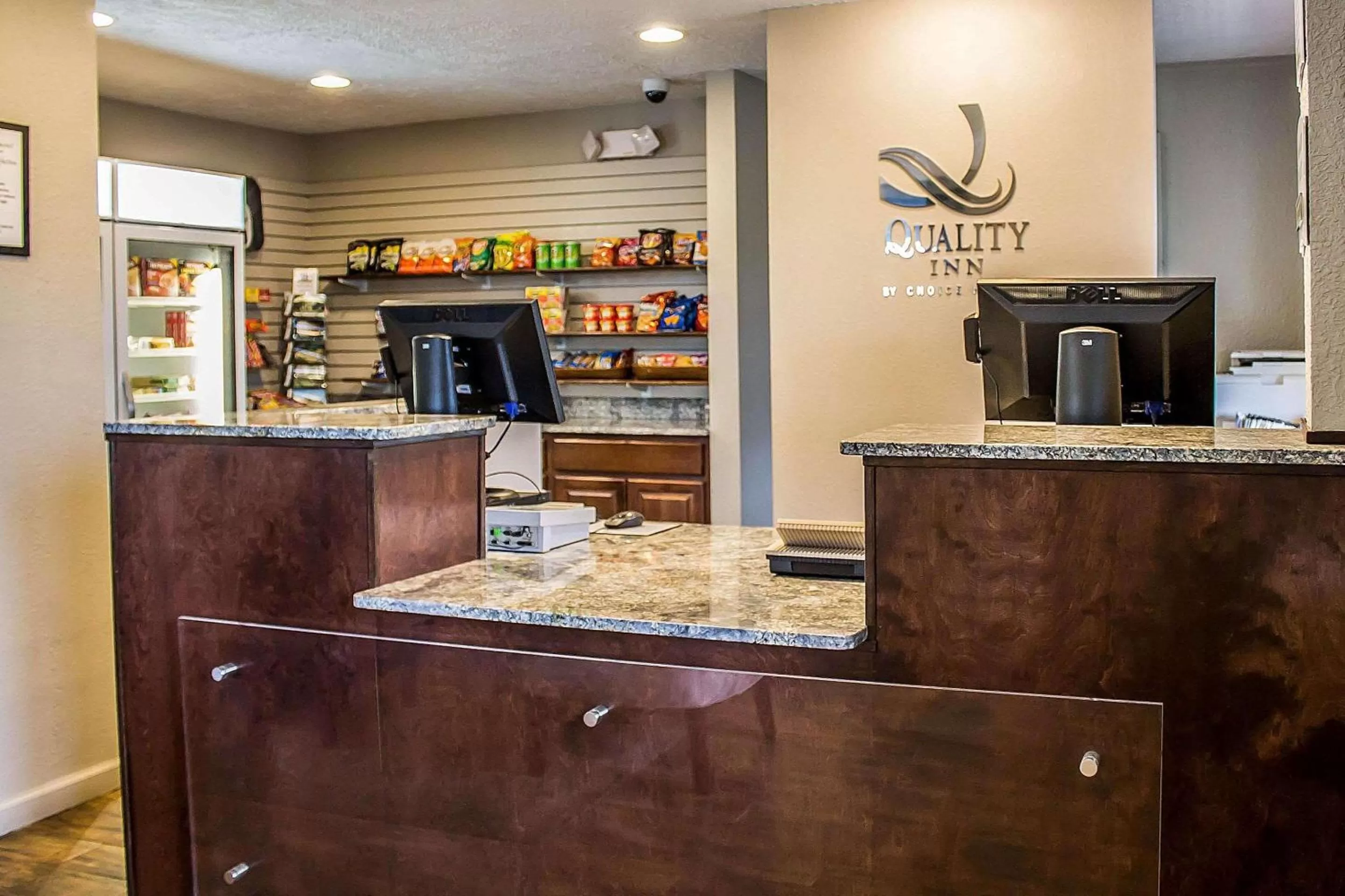 Lobby or reception in Quality Inn Cambridge