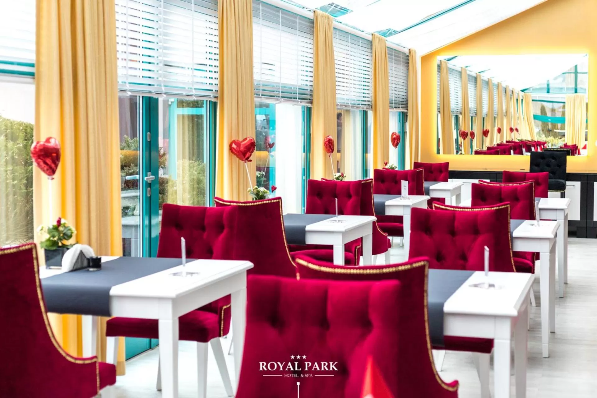 Restaurant/places to eat in Royal Park Hotel & Spa