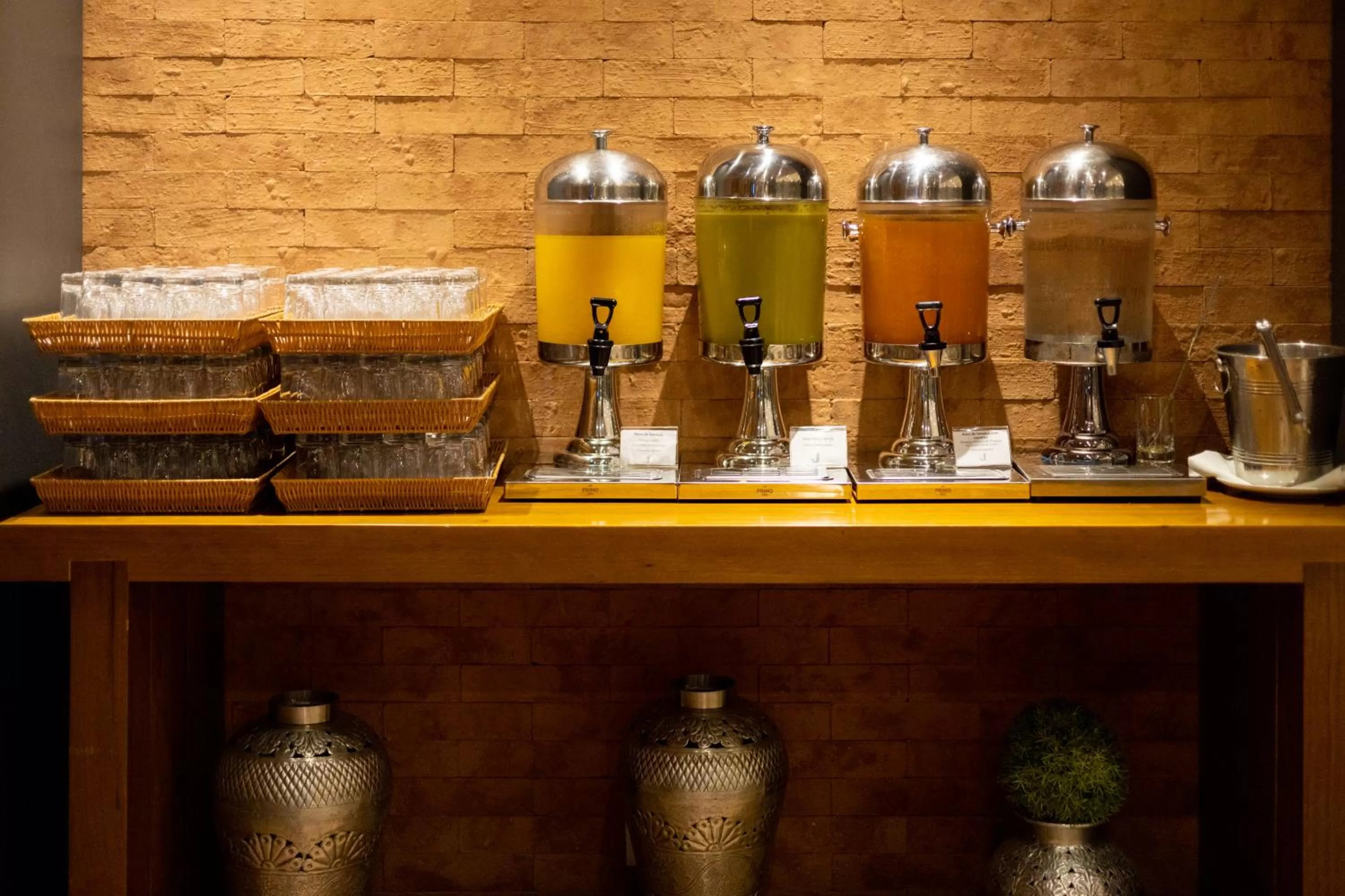 Food and drinks in JL Hotel by Bourbon