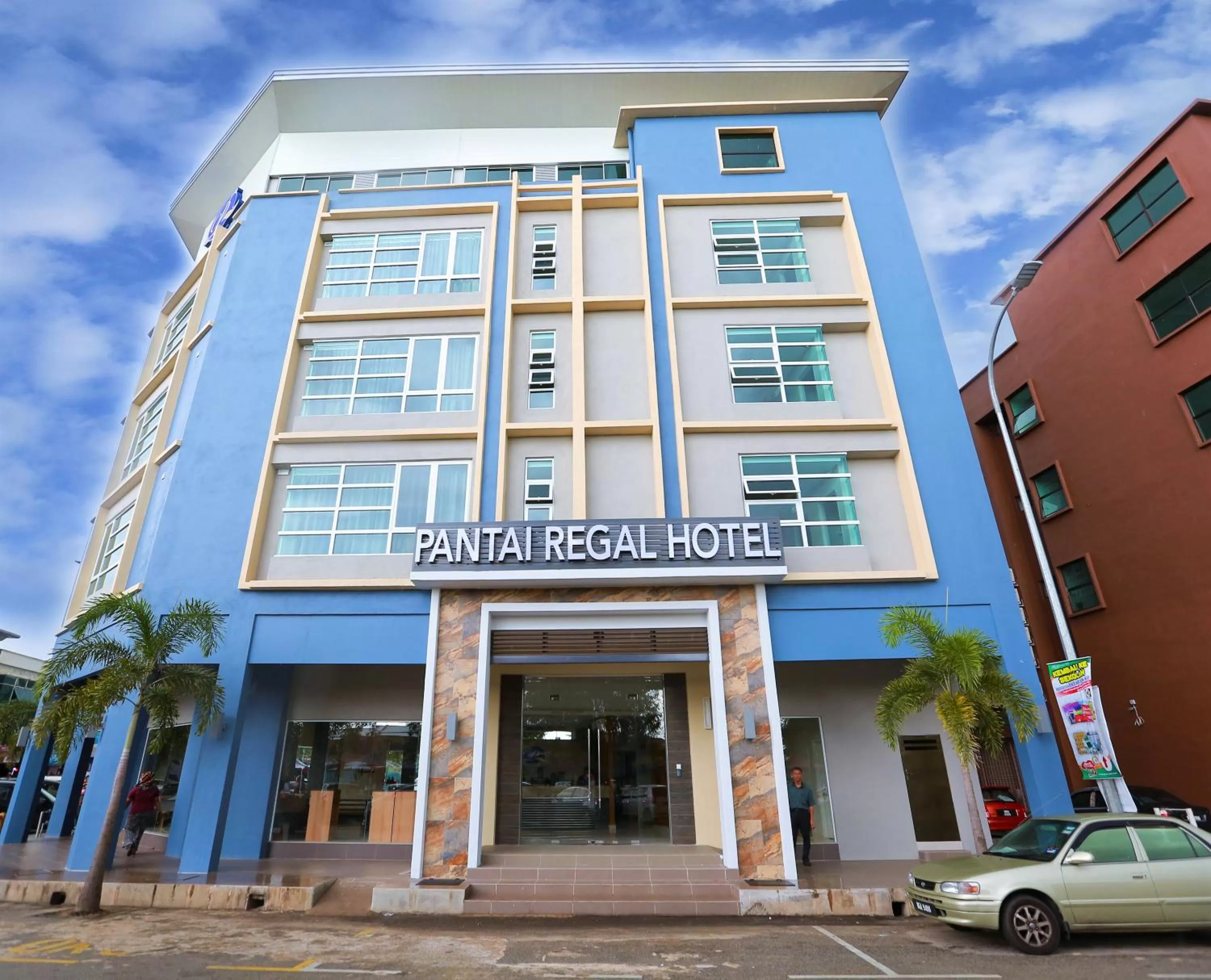 Facade/entrance in Pantai Regal Hotel