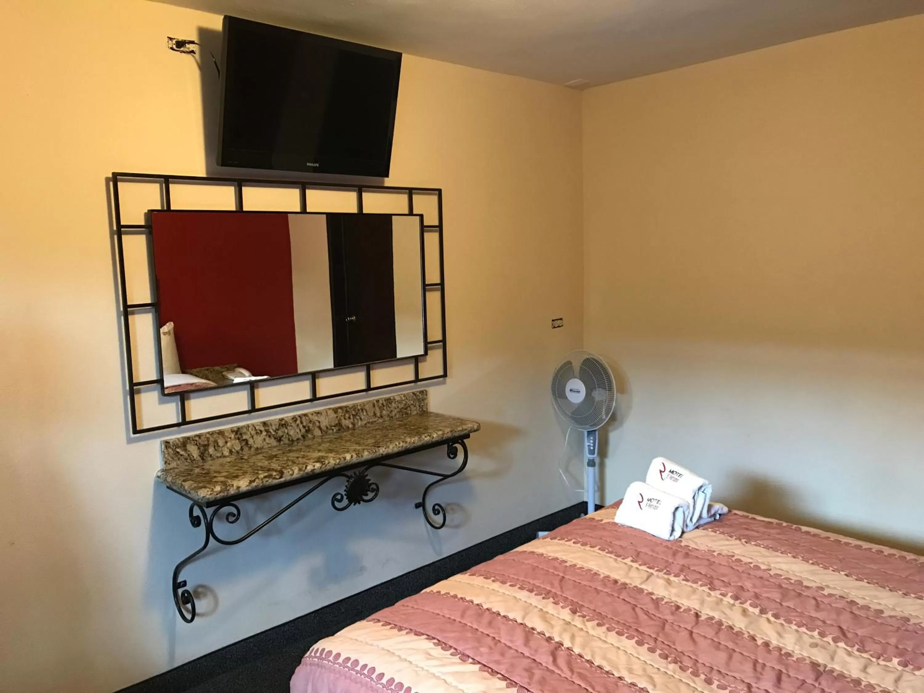 Bed in Motel El Refugio