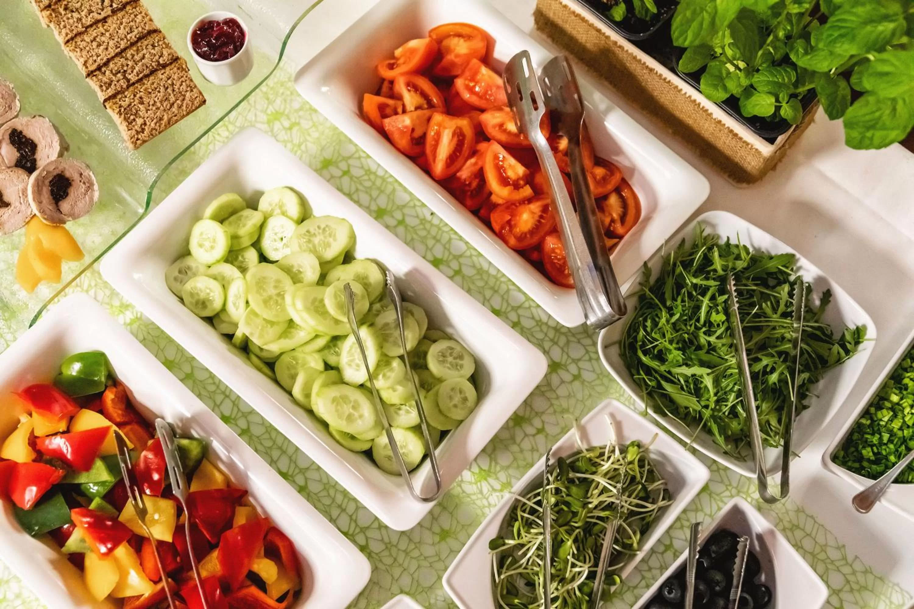 Breakfast in Hotel Gromada Pila