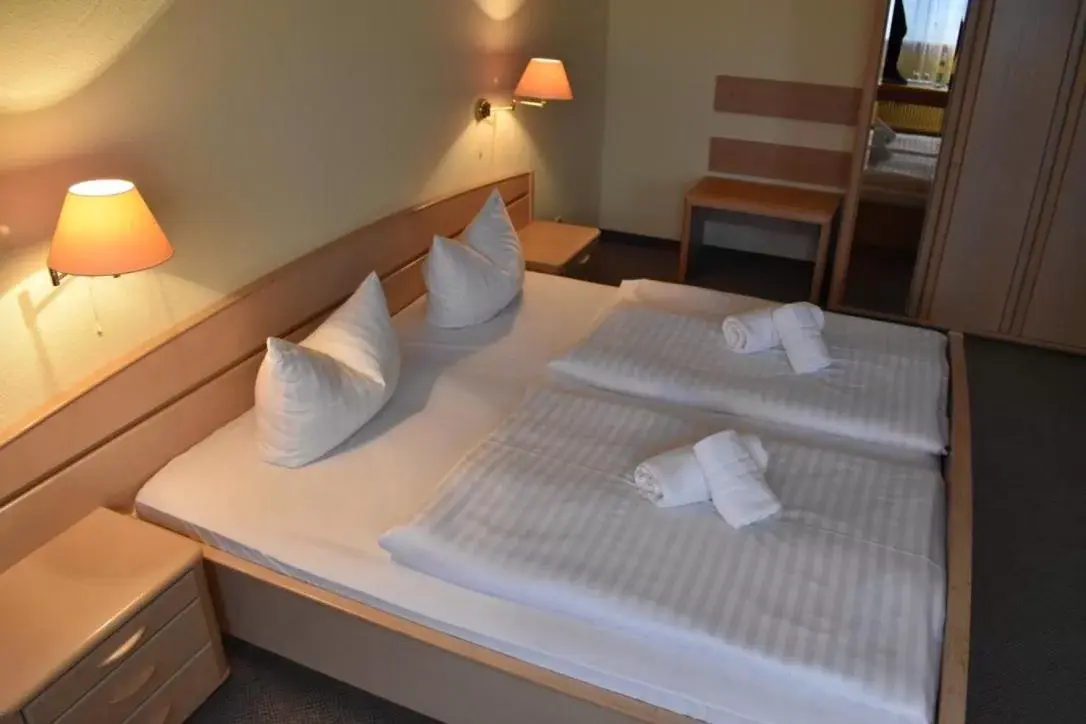 Large Double Room in Hotel Trebeltal Large Double Room in Hotel Trebeltal