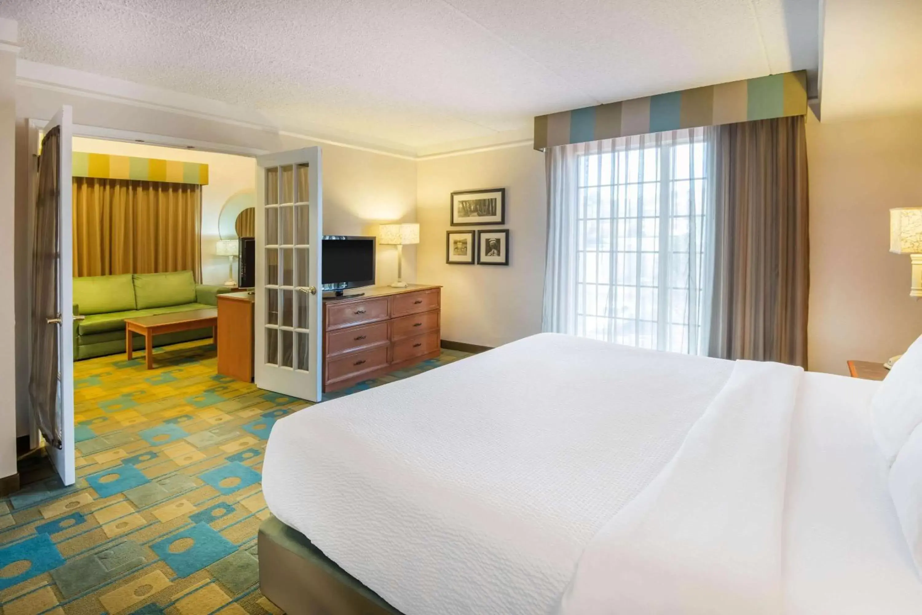 King Suite - Non-Smoking in La Quinta Inn by Wyndham Colorado Springs Garden of the Gods King Suite - Non-Smoking in La Quinta Inn by Wyndham Colorado Springs Garden of the Gods