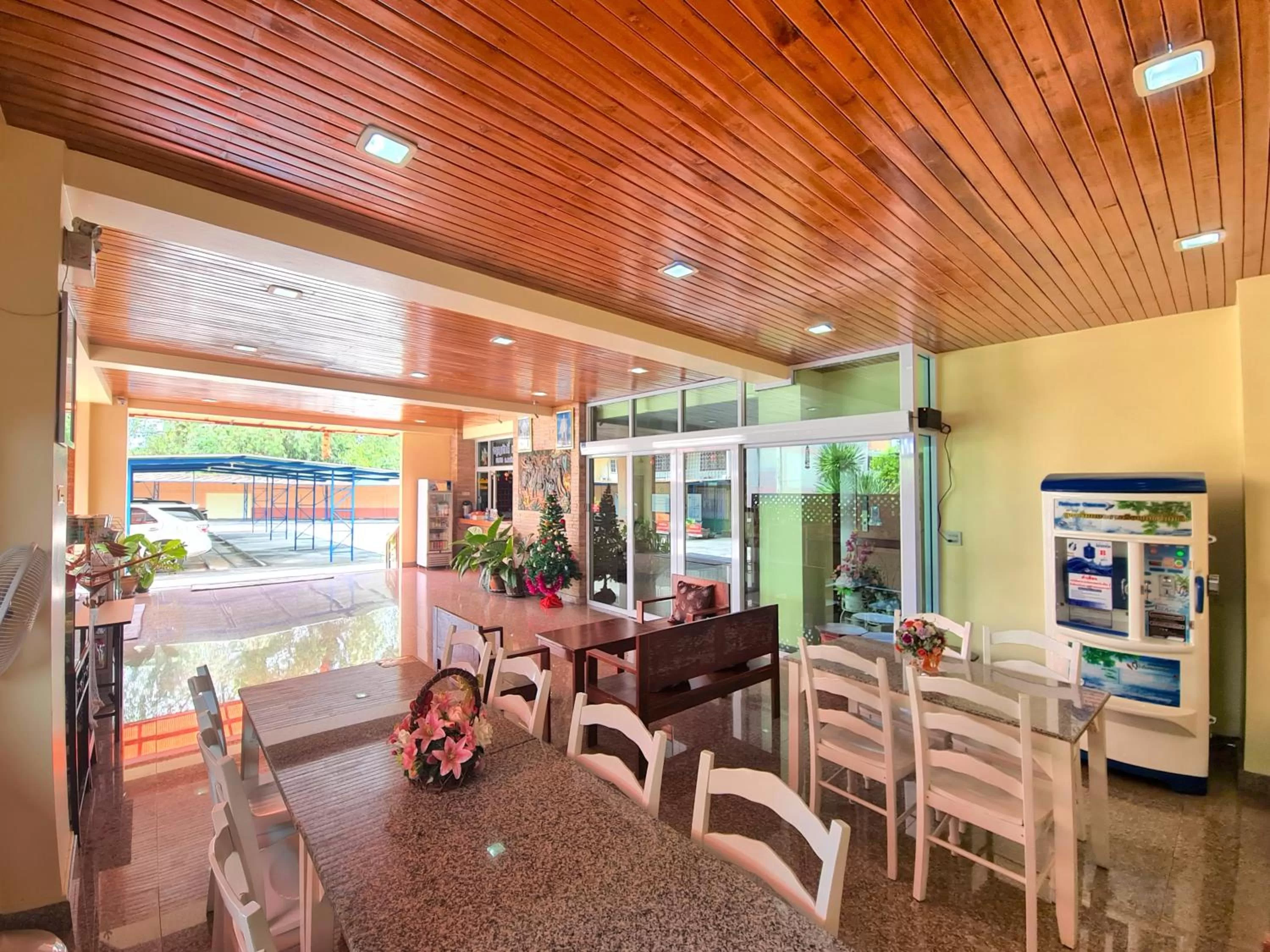 Facade/entrance, Restaurant/Places to Eat in Jaroonsak Grand