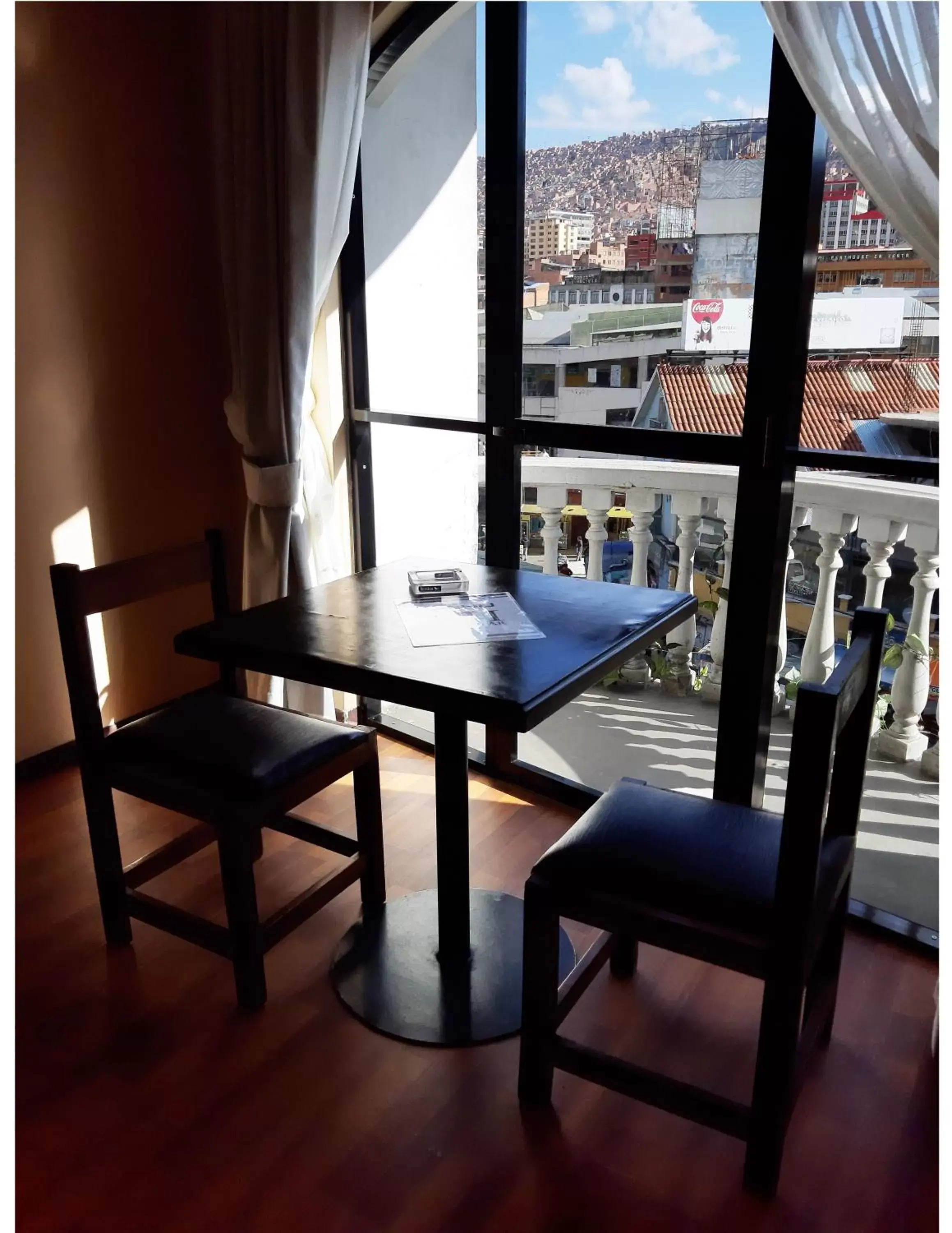 Twin Room in Hotel Monte Carlo Twin Room in Hotel Monte Carlo