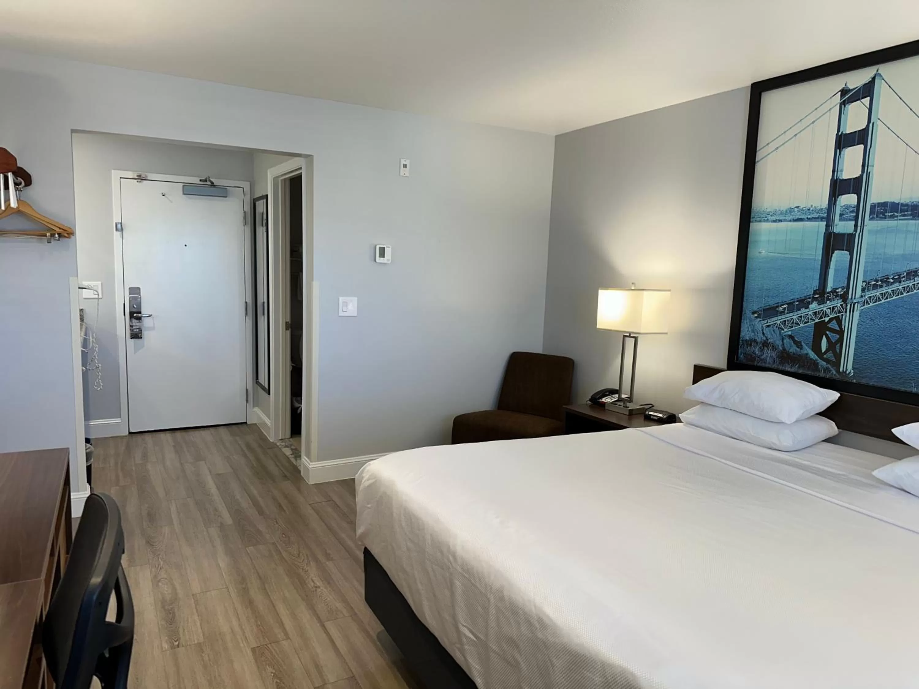 Bed in Super 8 by Wyndham San Bruno /SF Intl Arpt West