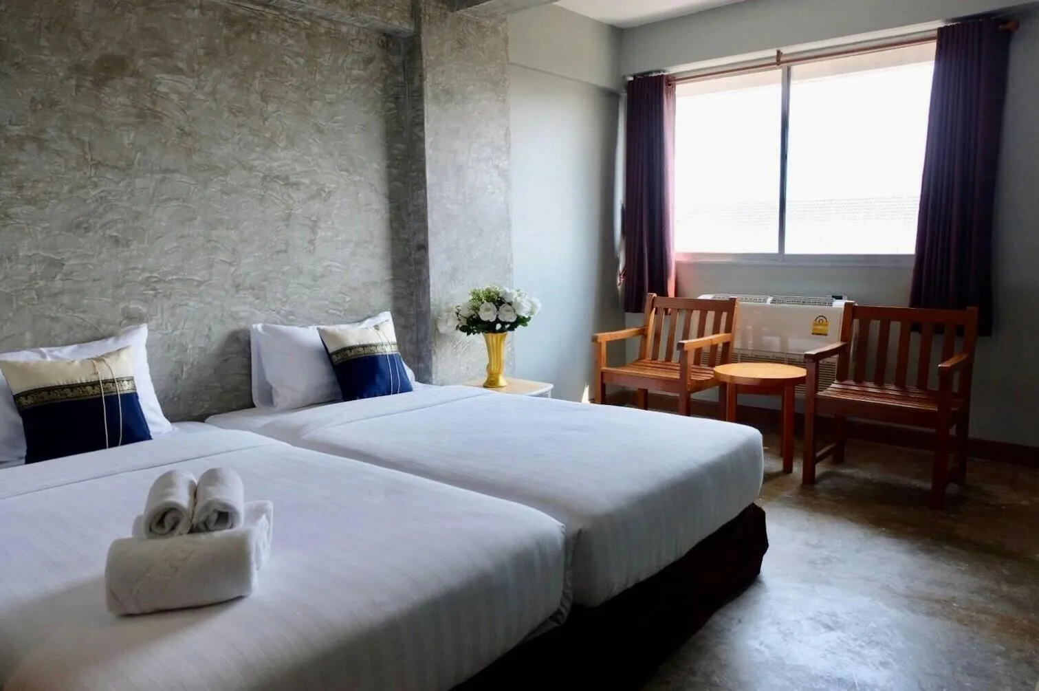 Bed in Happyland Mansion