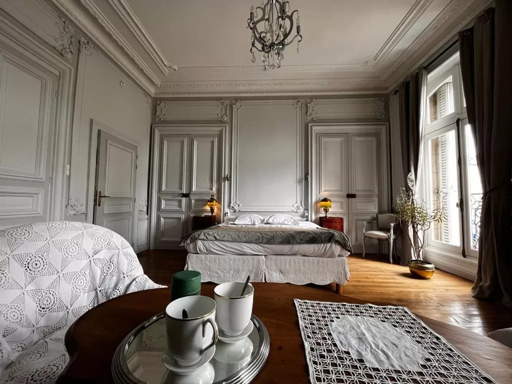 Bed in Le Jardin des Lys