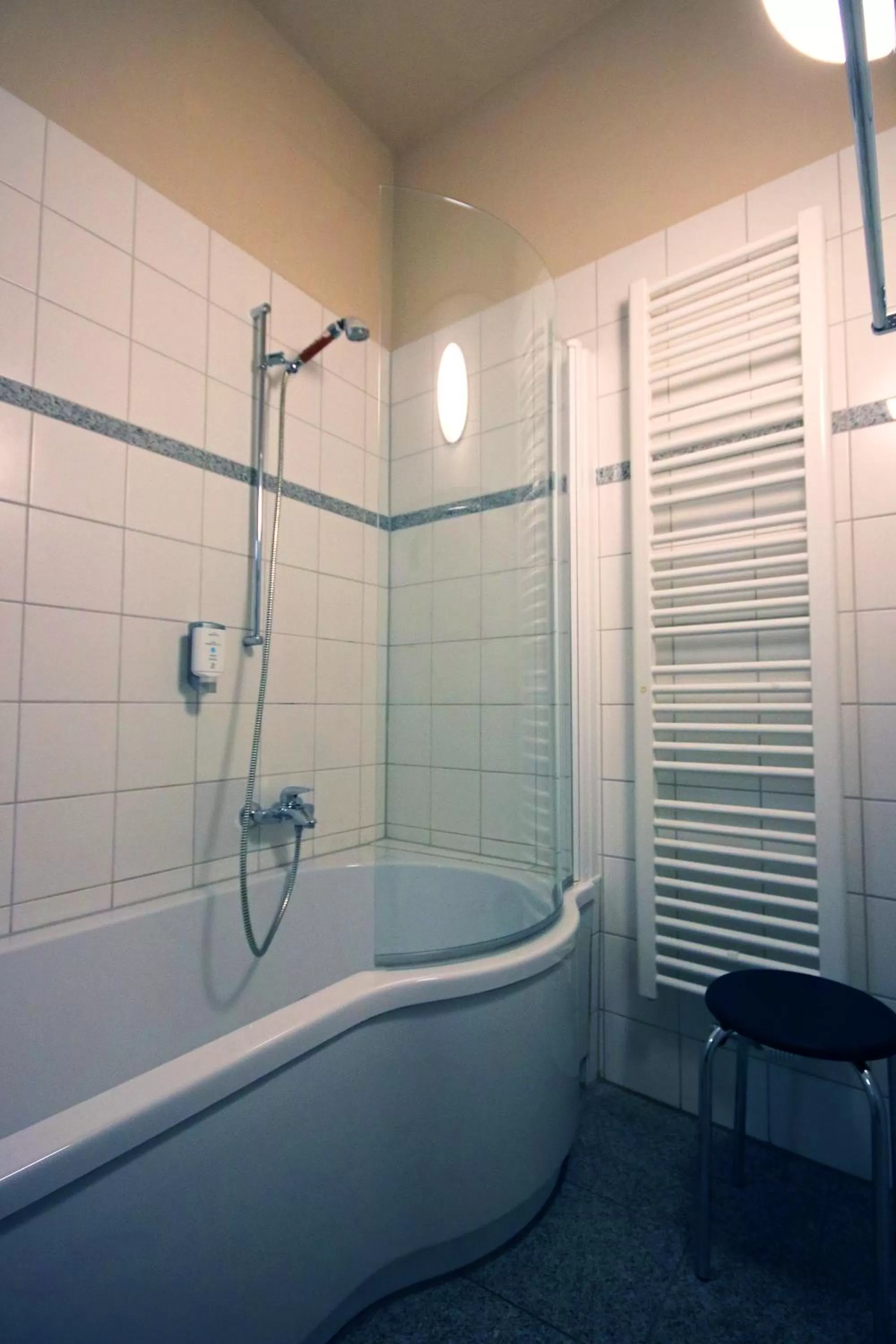 Bath in Hotel Zittauer Hof