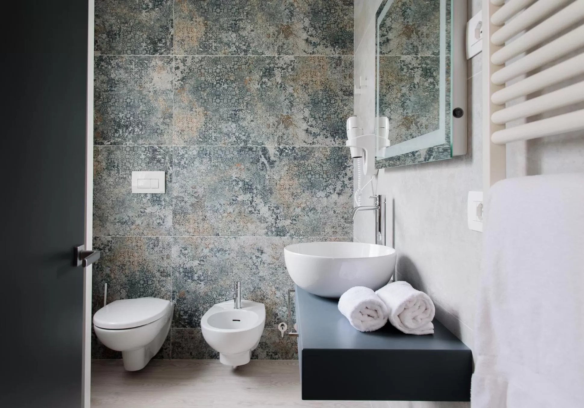 Shower in Hotel Zenit