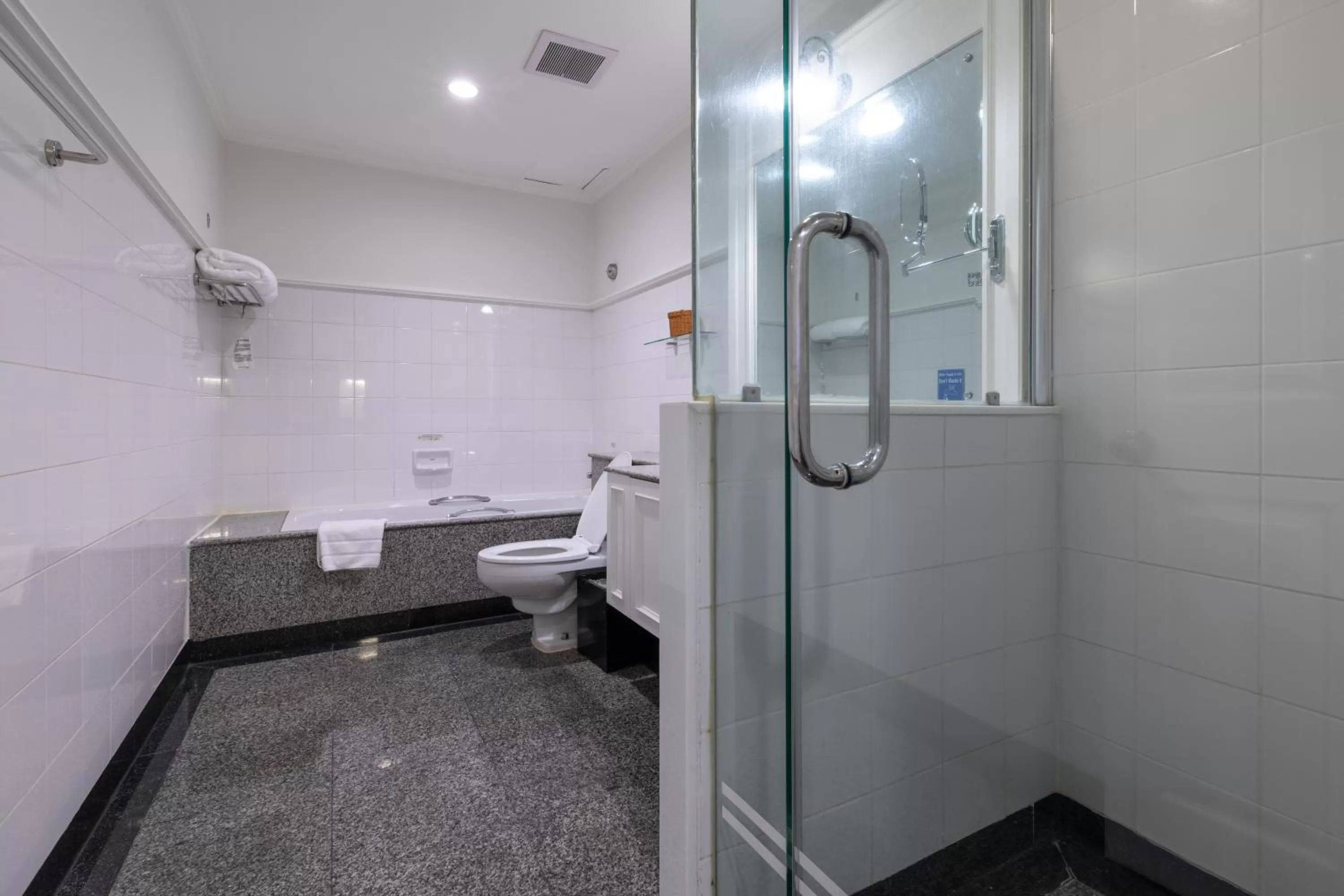 Shower in Cape House Hotel, Bangkok