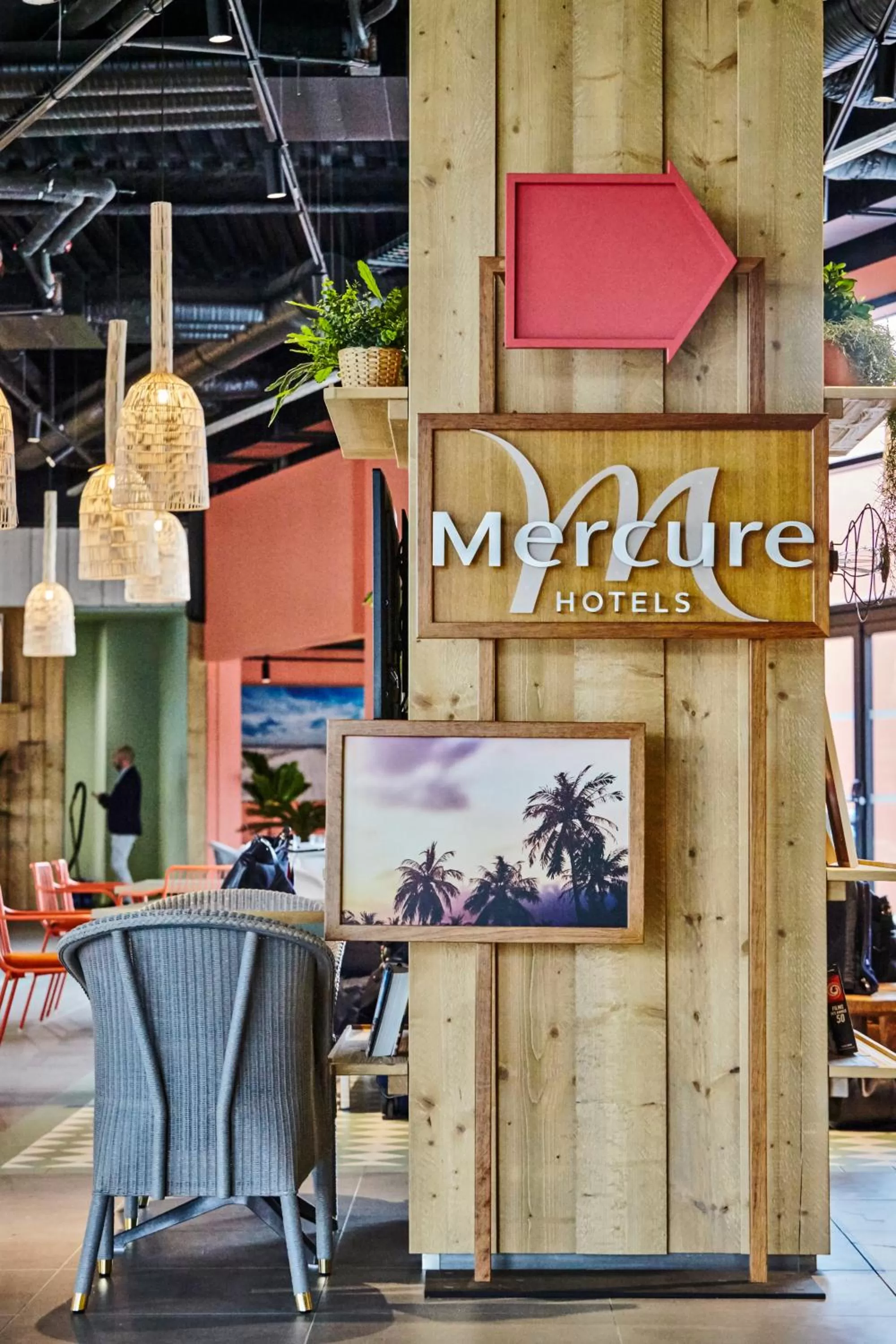 Property logo or sign in Mercure Paris Orly Airport