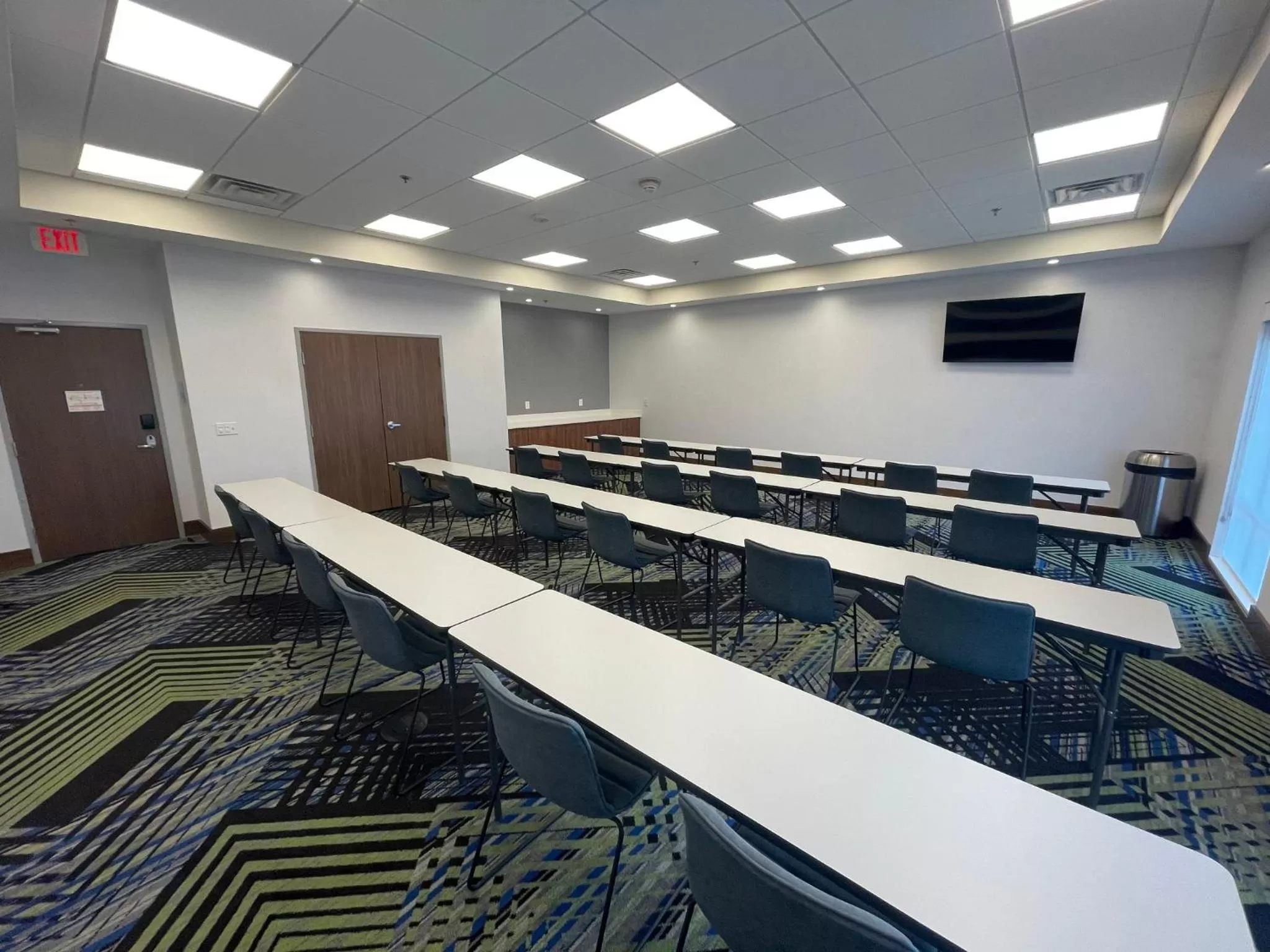 Meeting/conference room in Holiday Inn Express & Suites Dayton East - Beavercreek by IHG