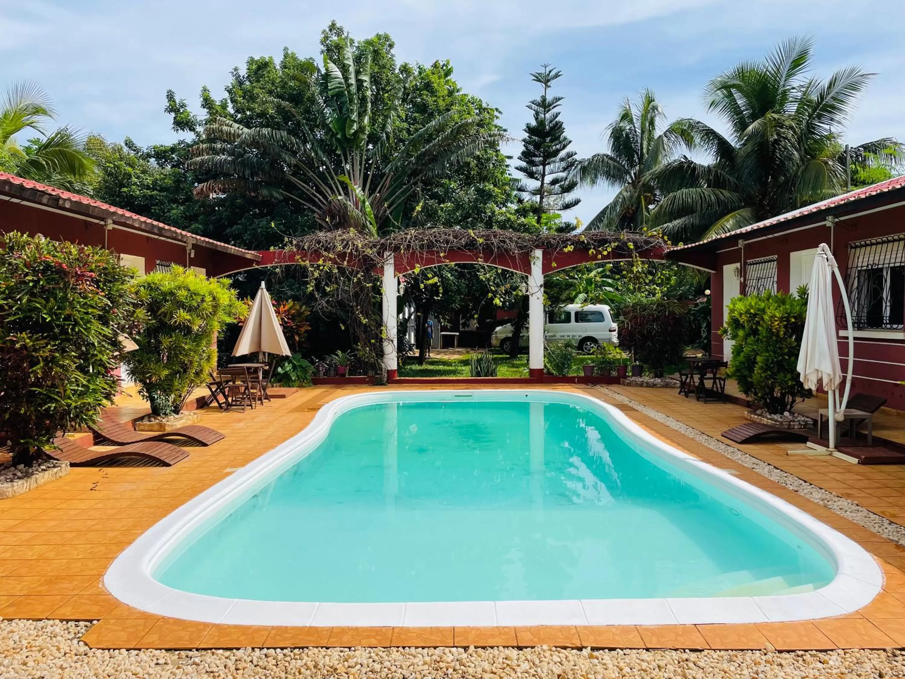 Swimming pool in Régina Lodge Diégo Suarez Madagascar