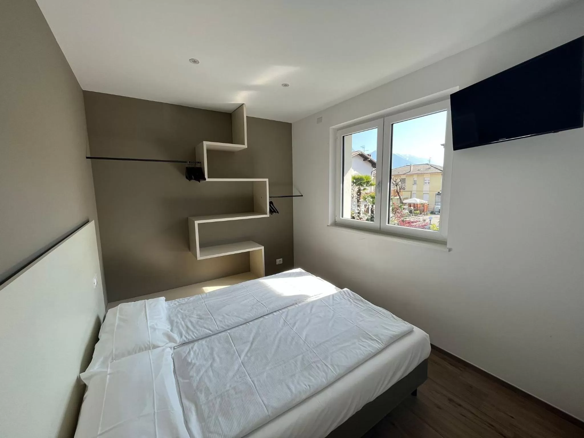 Bedroom, Bed in Riva Lake Lodge