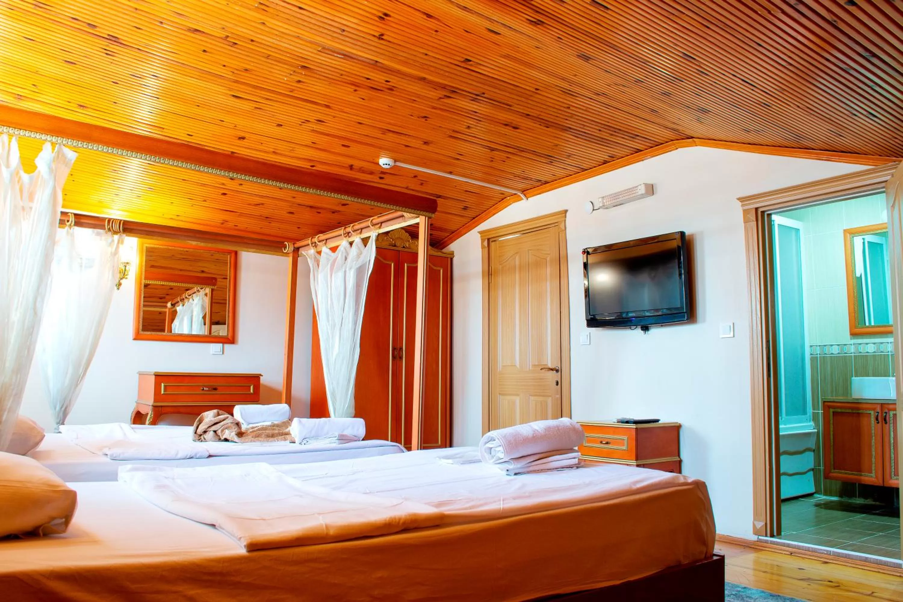 Bed in Gedikpasa Family