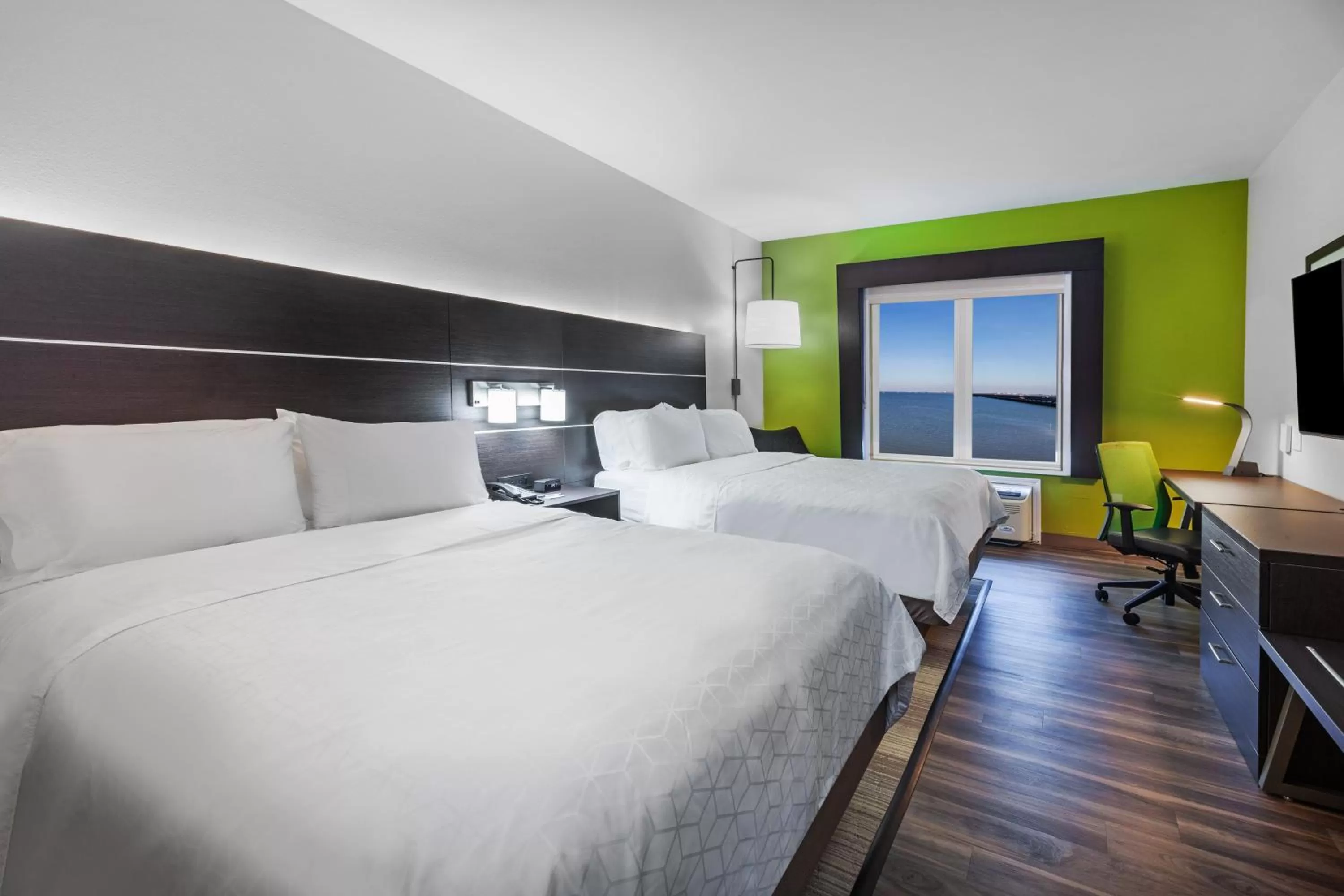 Photo of the whole room, Bed in Holiday Inn Express Port Lavaca by IHG