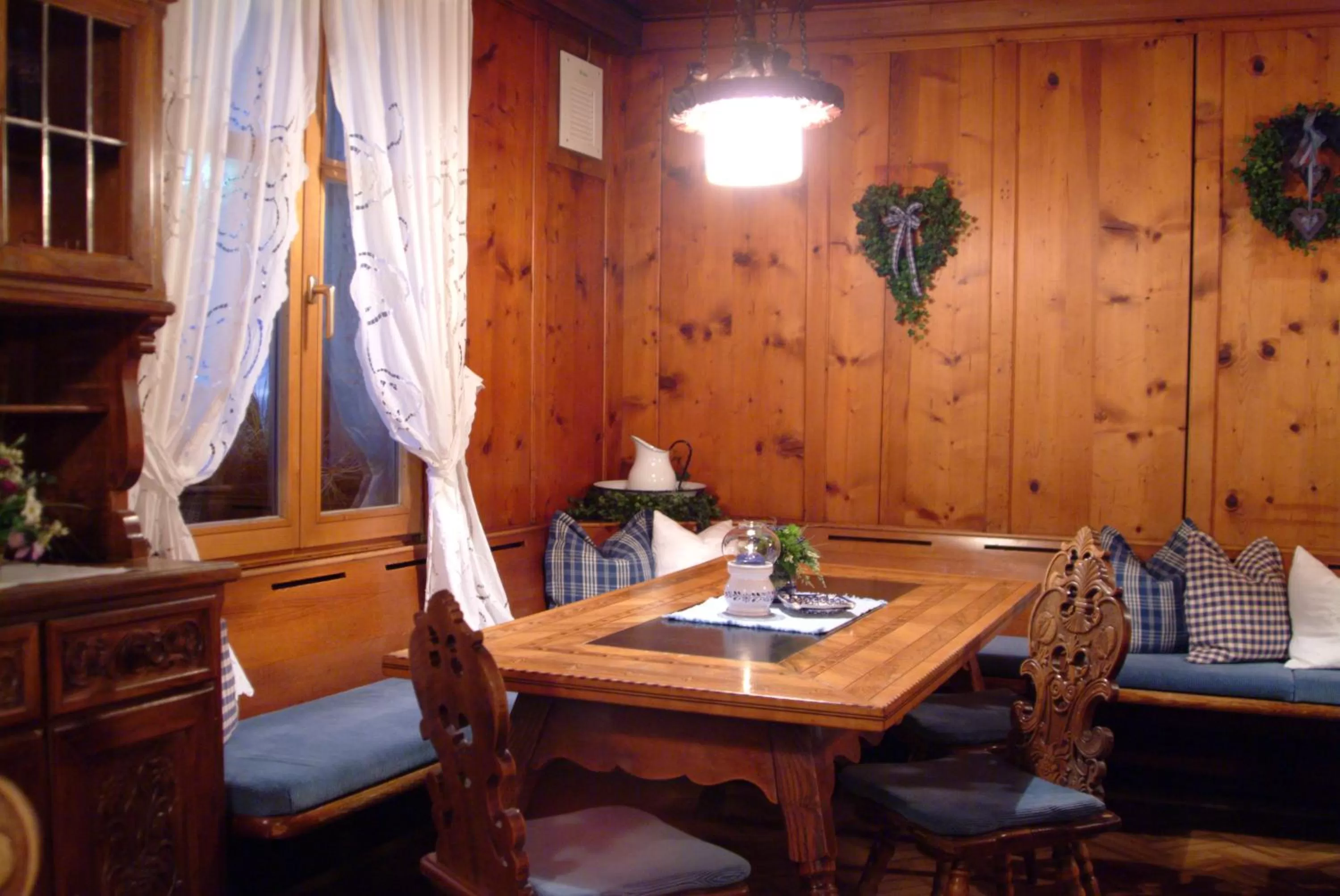 Restaurant/places to eat in Sporthotel Sonne