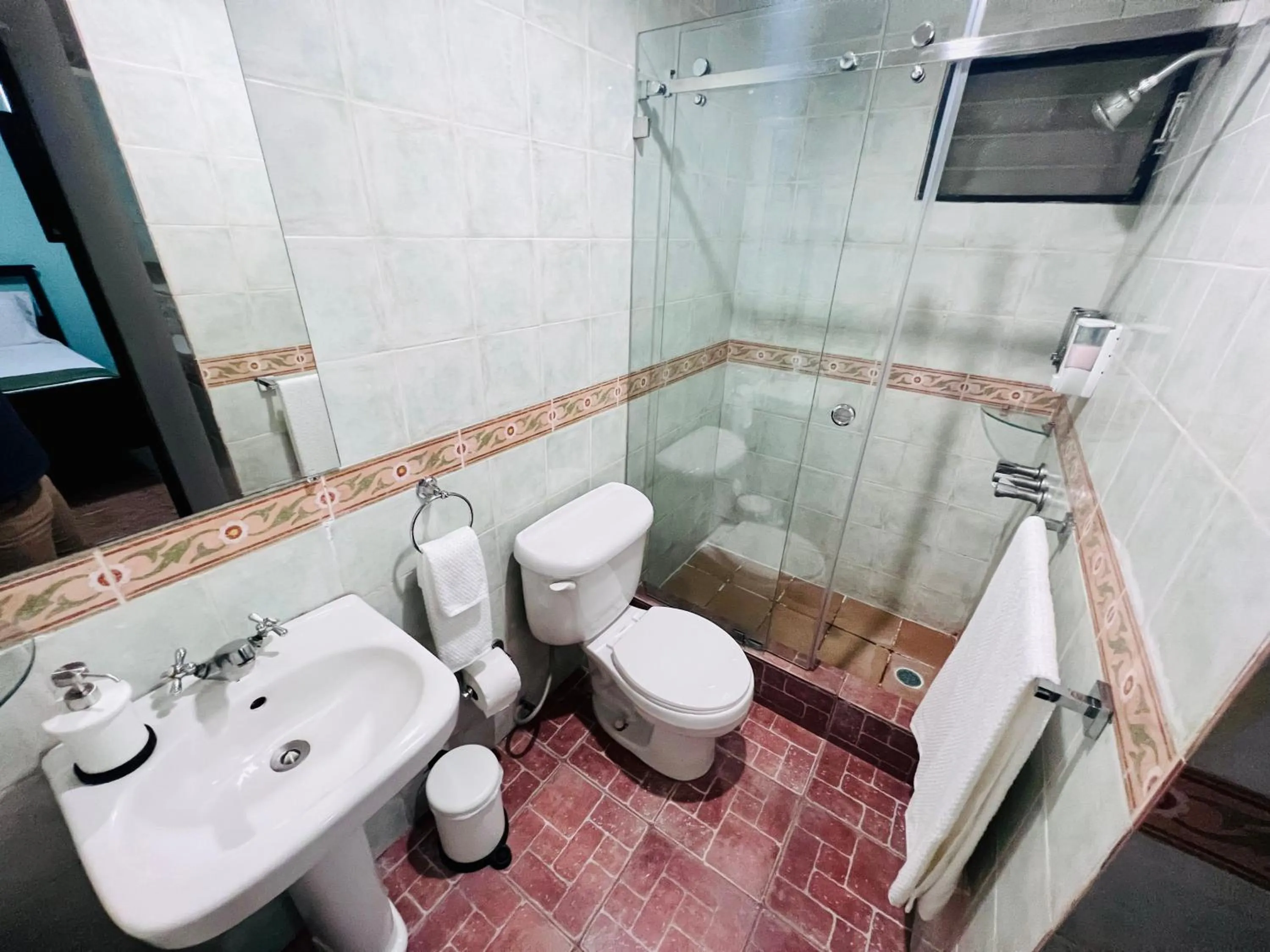 Shower, Bathroom in Suite Colonial by Cristi